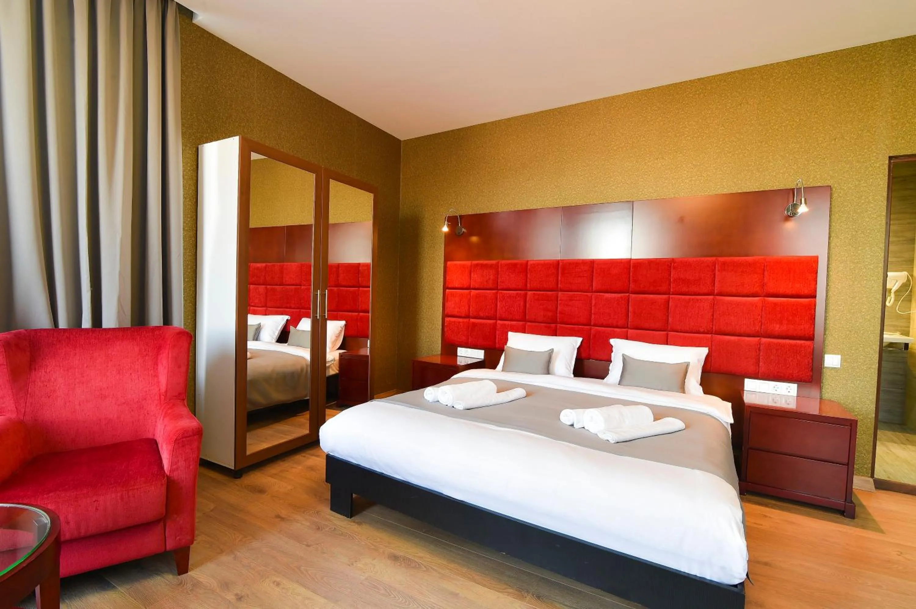 Bed in Kraveli Hotel