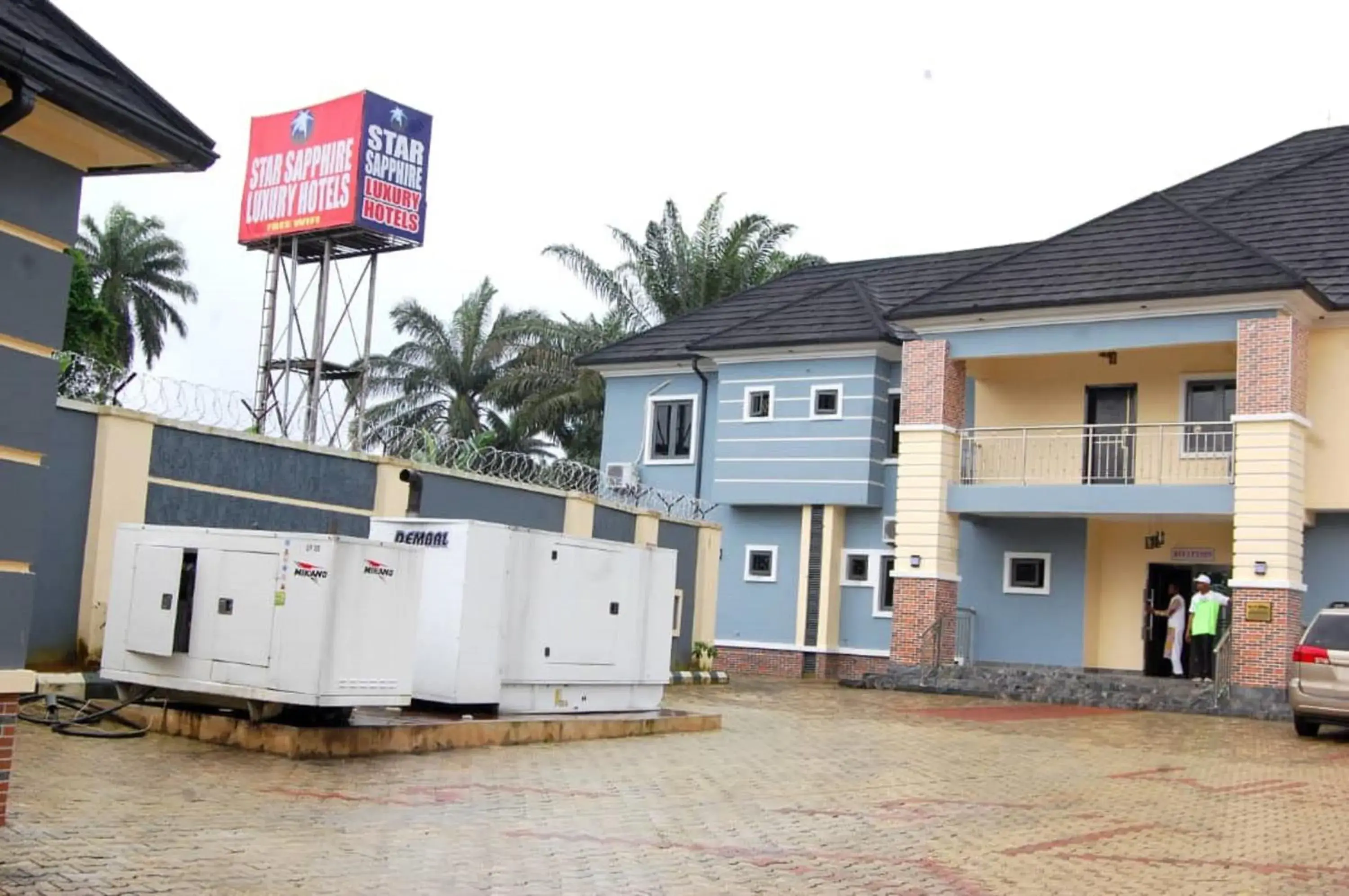 Property building in STARSAPPHIRE LUXURY HOTELS LTD Property building in STARSAPPHIRE LUXURY HOTELS LTD