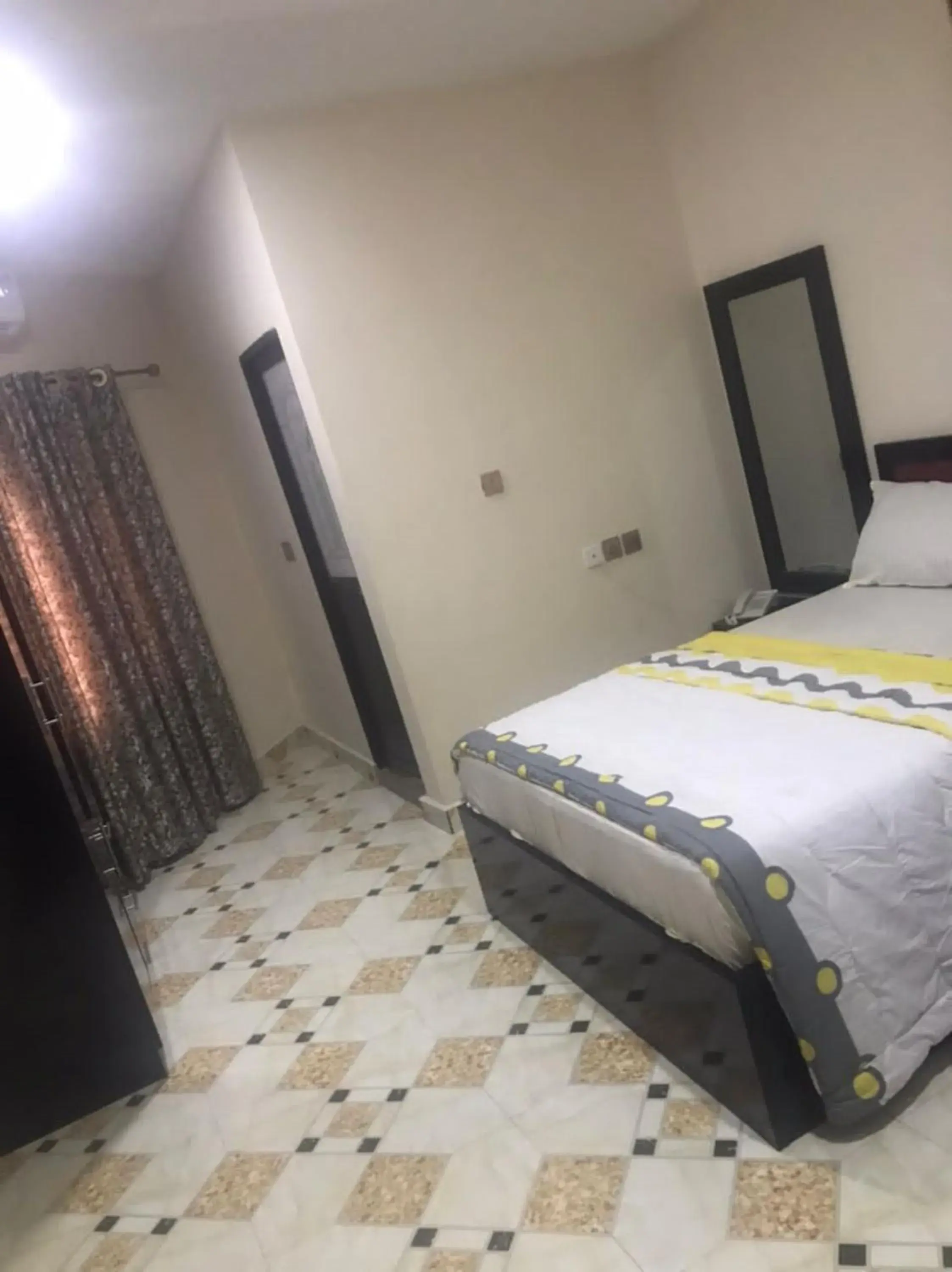 Bed in STARSAPPHIRE LUXURY HOTELS LTD Bed in STARSAPPHIRE LUXURY HOTELS LTD