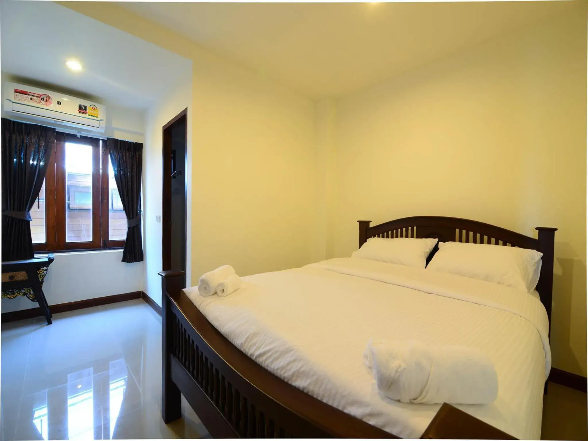 Photo of the whole room, Bed in Ban U Thong Accommodations Photo of the whole room, Bed in Ban U Thong Accommodations