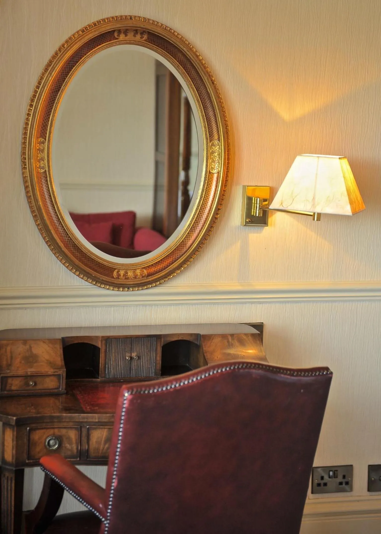 Bedroom in Braid Hills Hotel