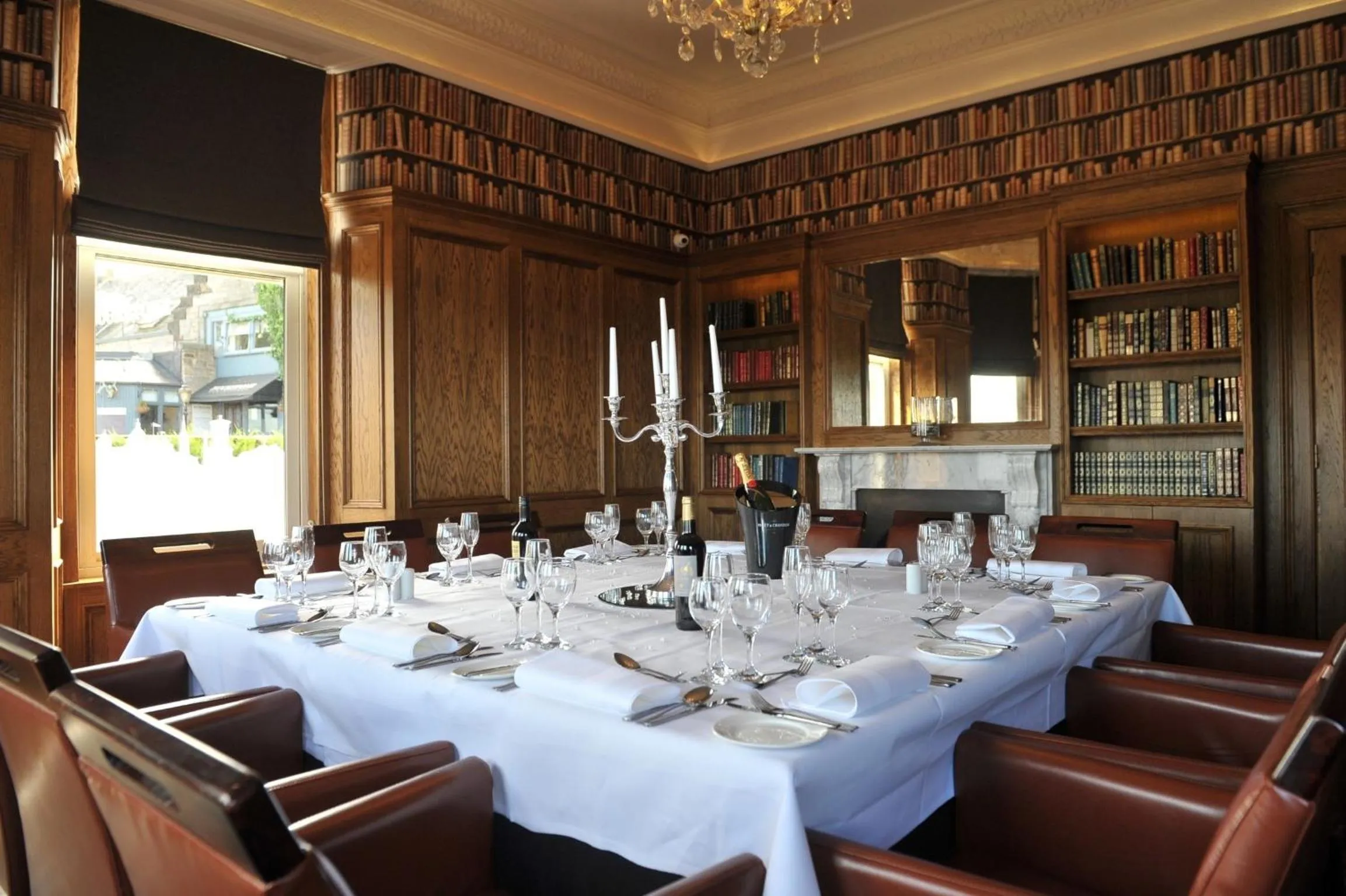 Library in Braid Hills Hotel