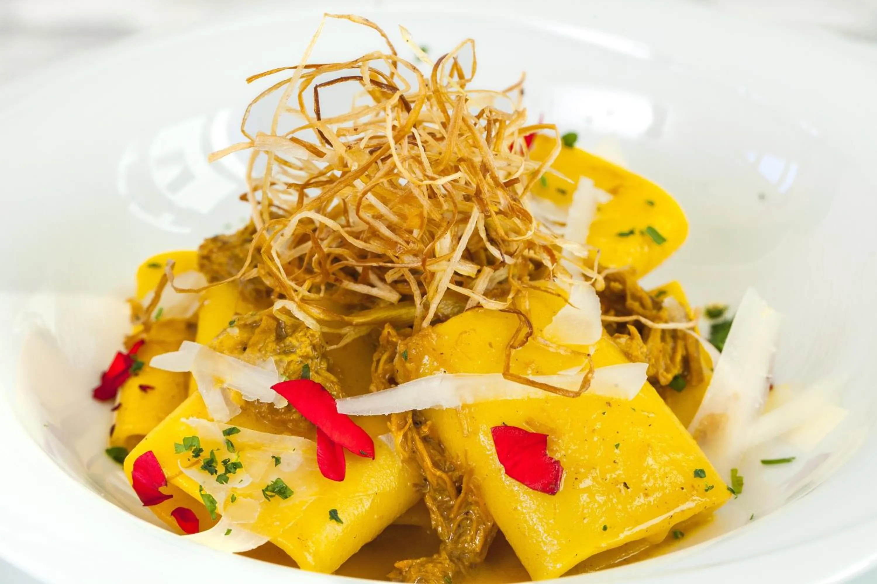 Restaurant/places to eat in Glemerald Hostel