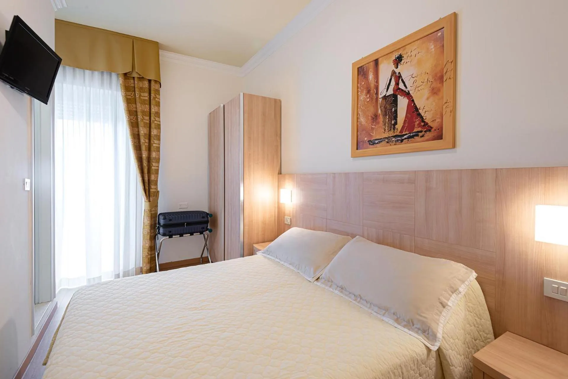 Photo of the whole room, Bed in Hotel Corinna