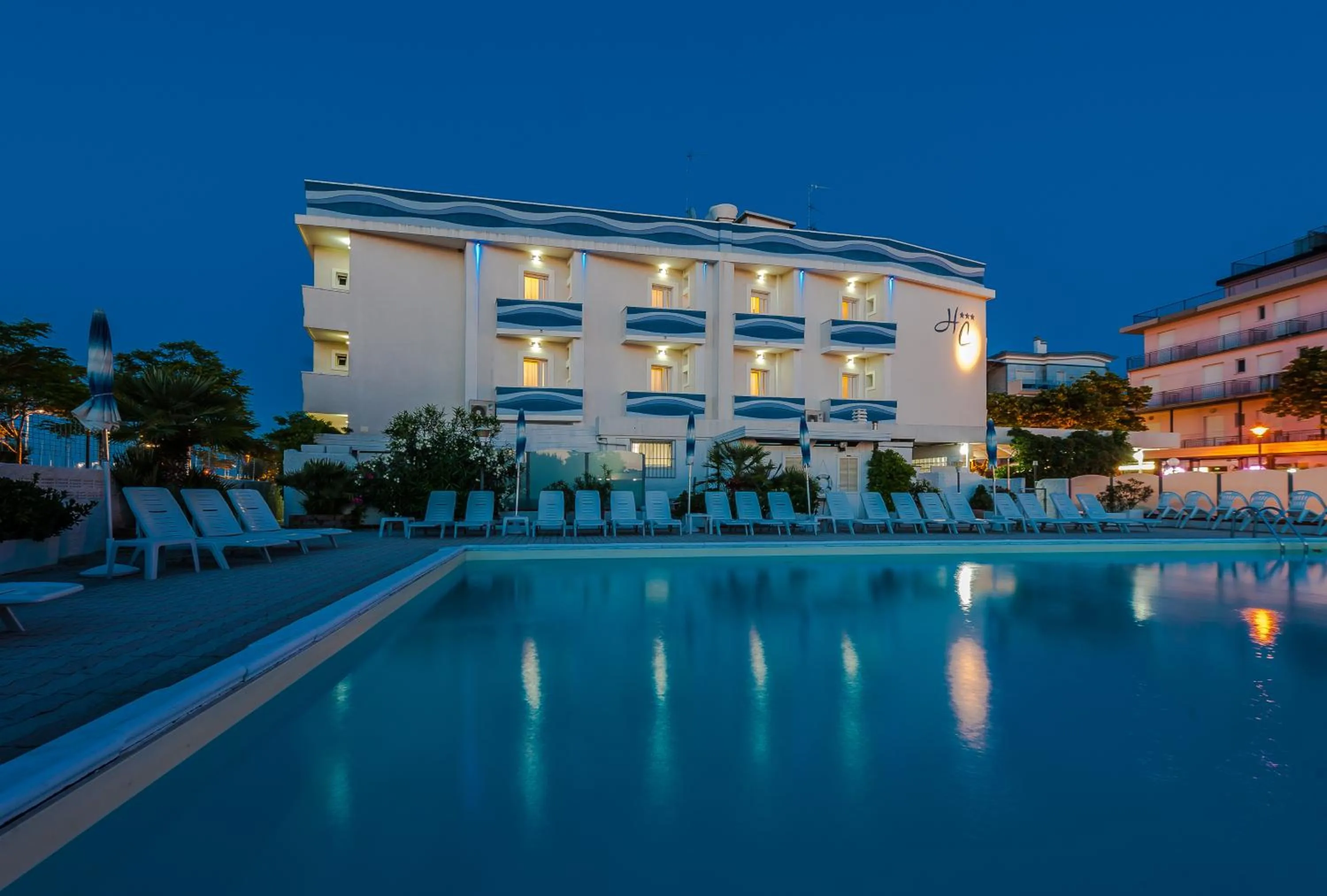 Night in Hotel Corinna