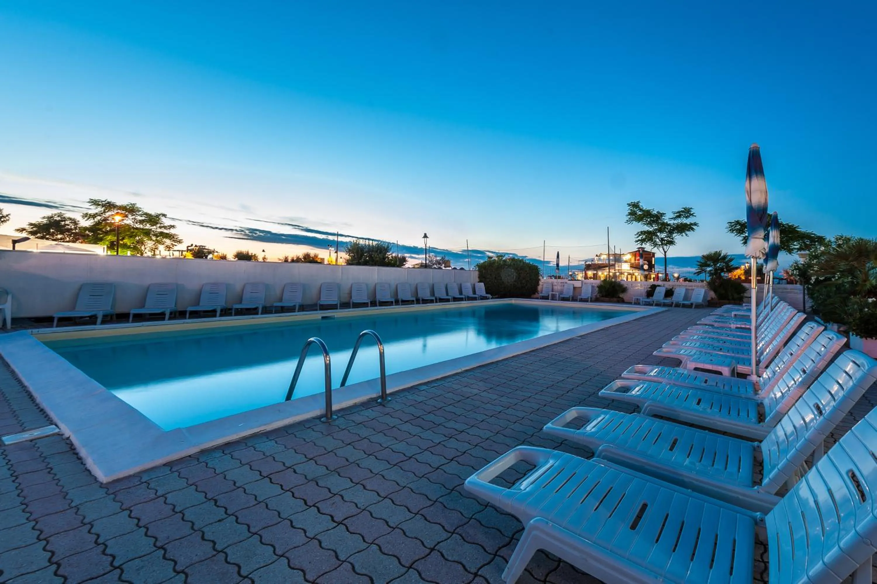 Swimming pool in Hotel Corinna