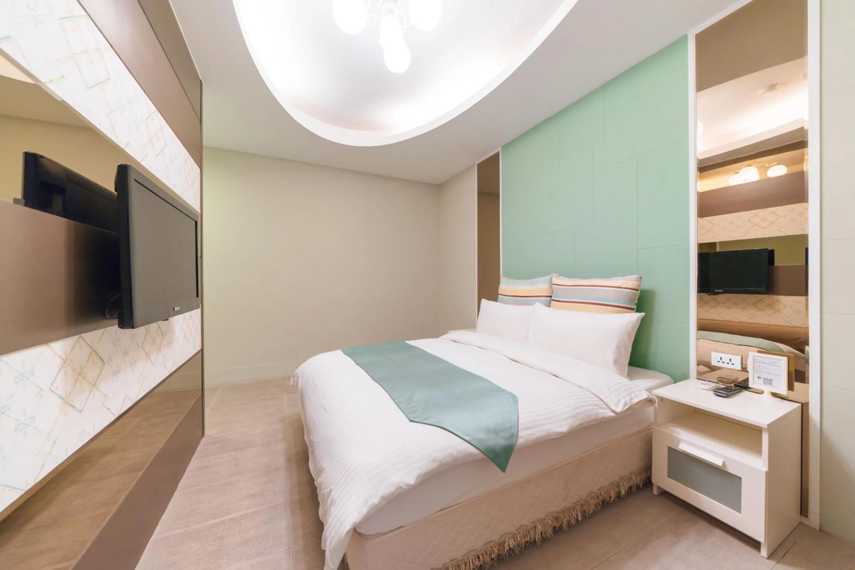 Bed in Story Inn City