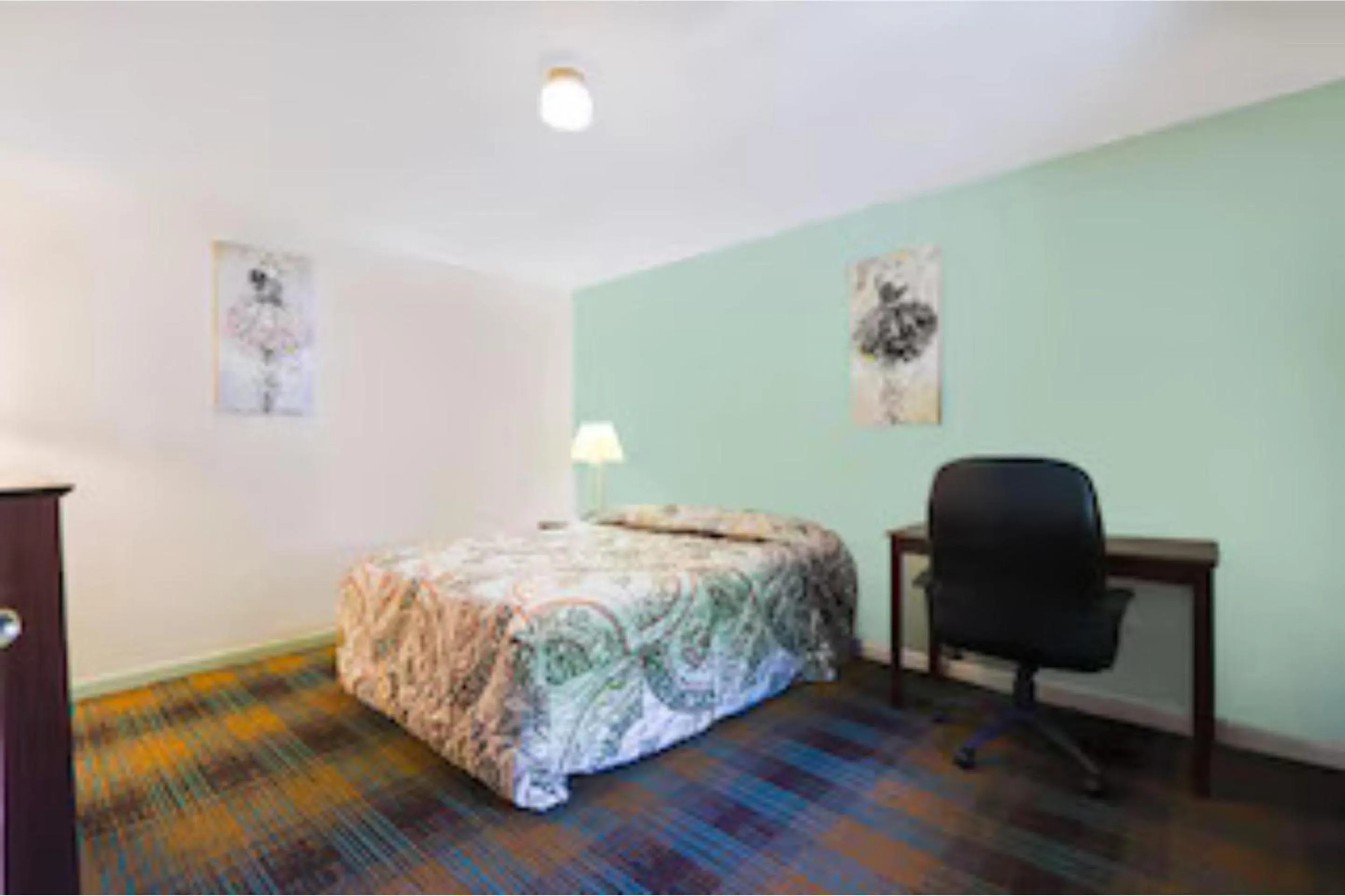 Bedroom, Bed in Travelers Inn by OYO Beaver, Hwy 19