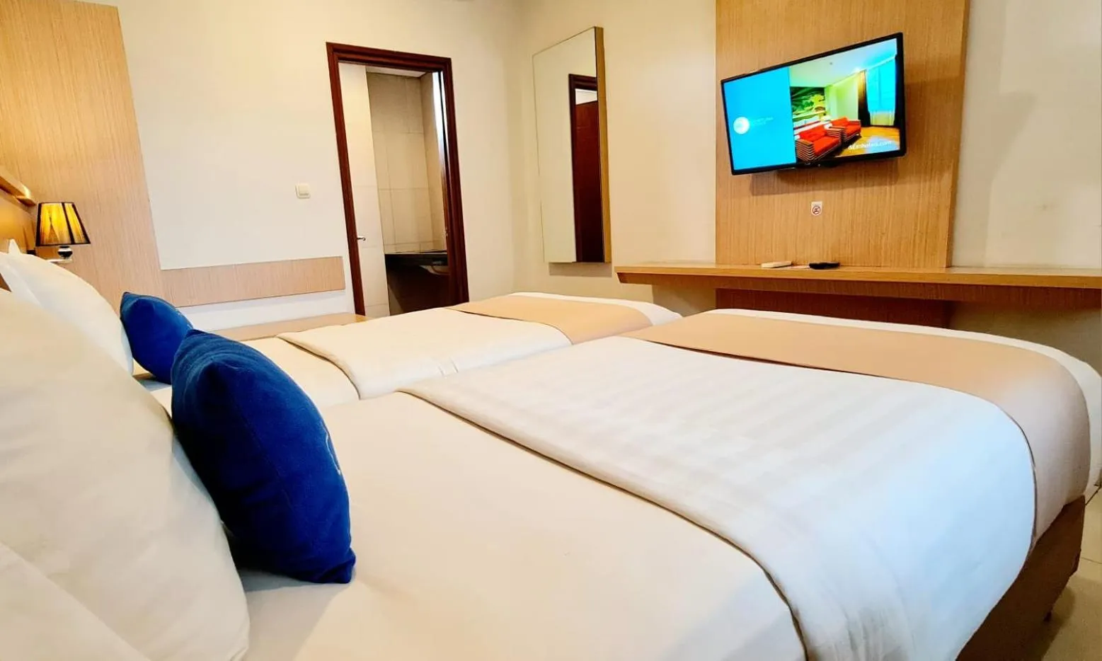 Bedroom, Bed in Hotel Dafam Rio Bandung