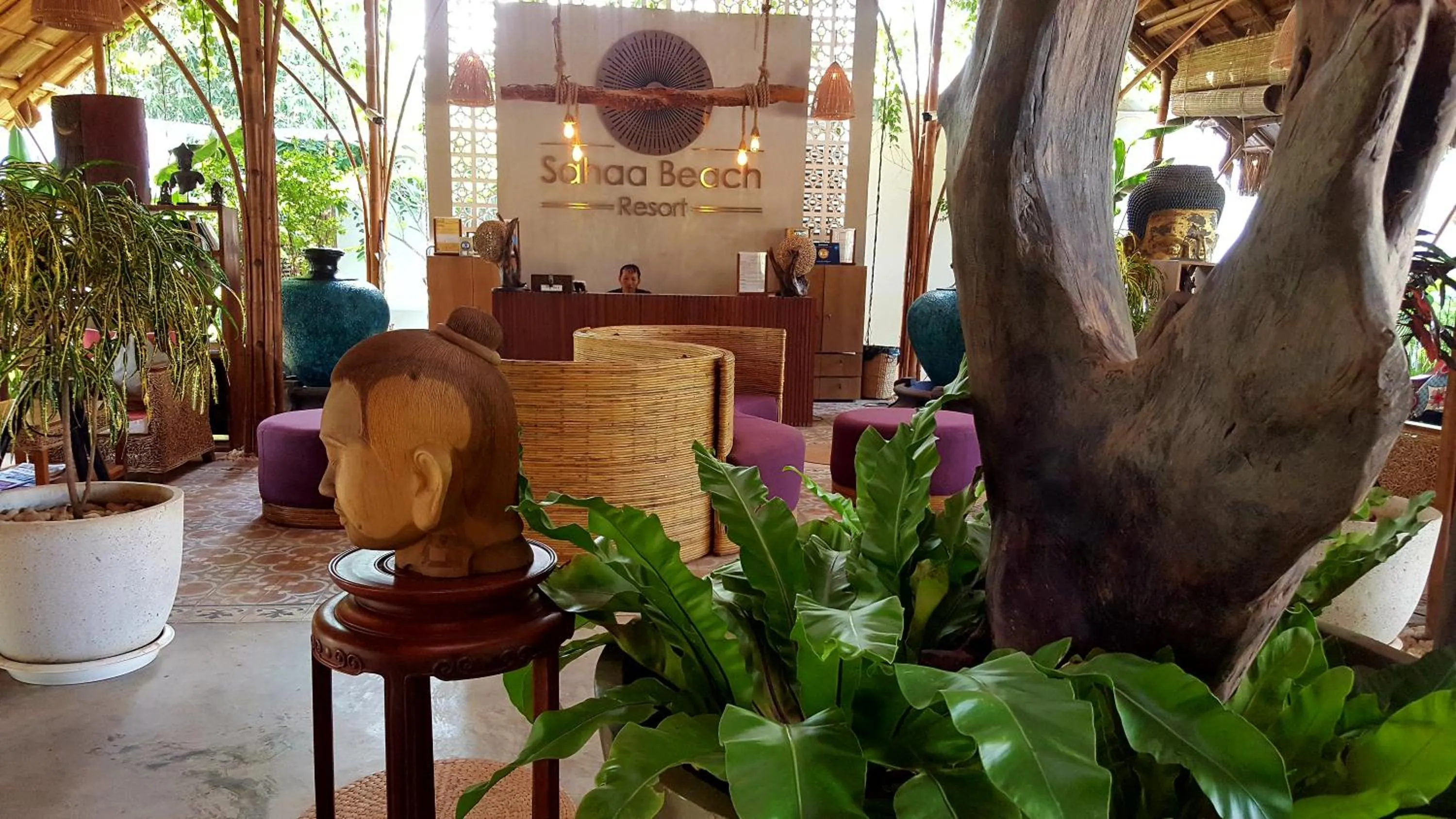 Garden in Sahaa Beach Resort