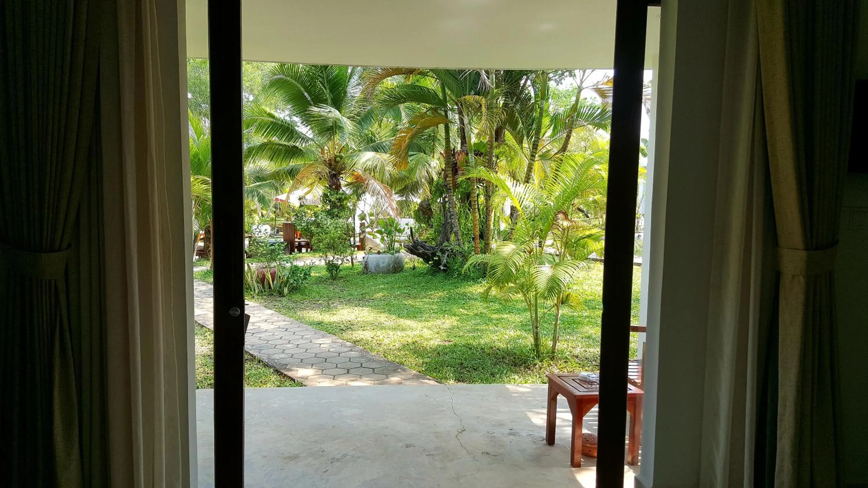 Garden in Sahaa Beach Resort