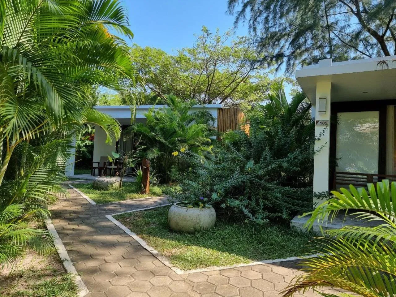 Property building in Sahaa Beach Resort