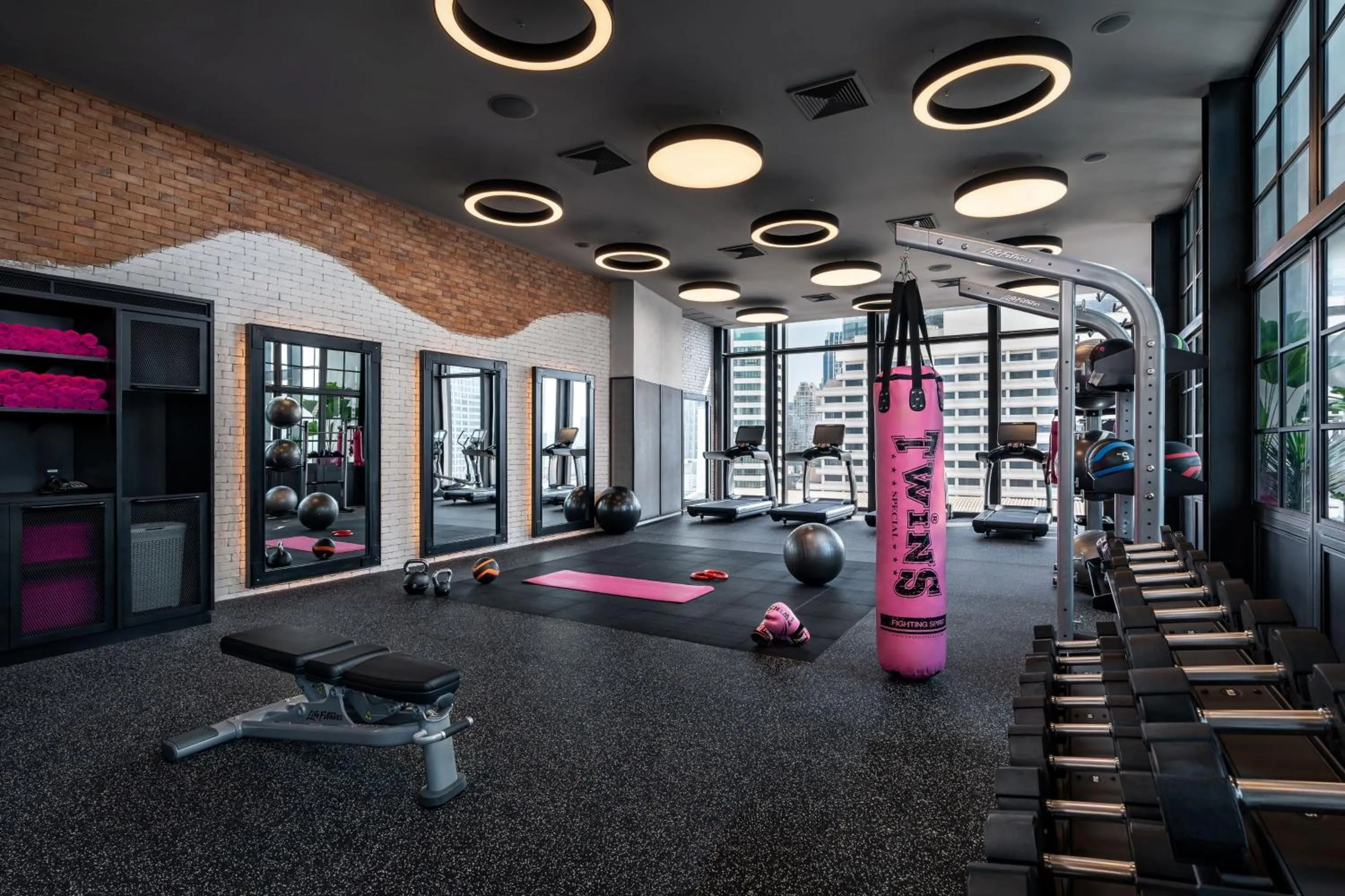 Fitness centre/facilities in Moxy Bangkok Ratchaprasong