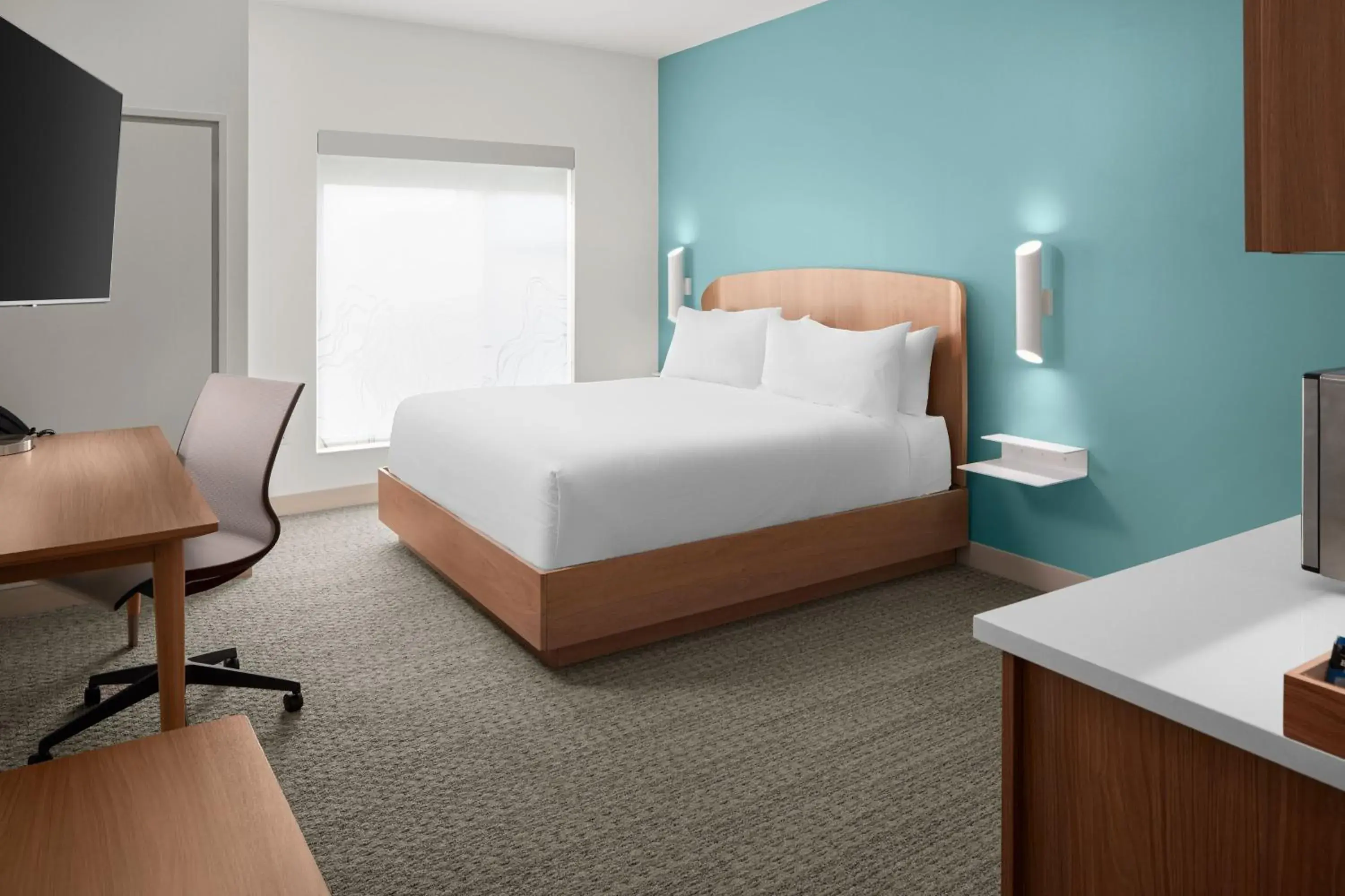 Standard King Room in Element Charlotte Uptown Standard King Room in Element Charlotte Uptown