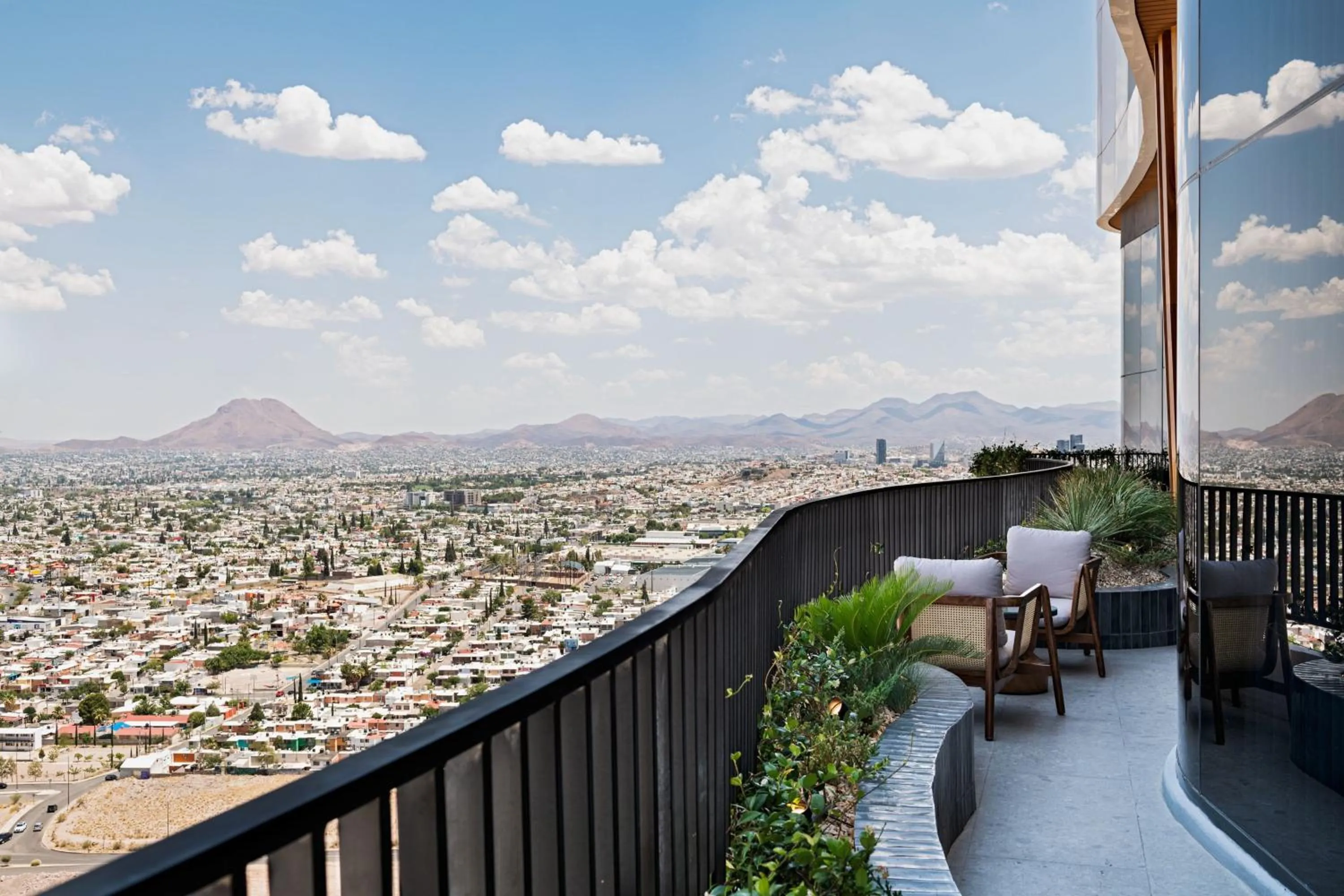 Restaurant/places to eat in Vetta, Distrito Uno, Autograph Collection