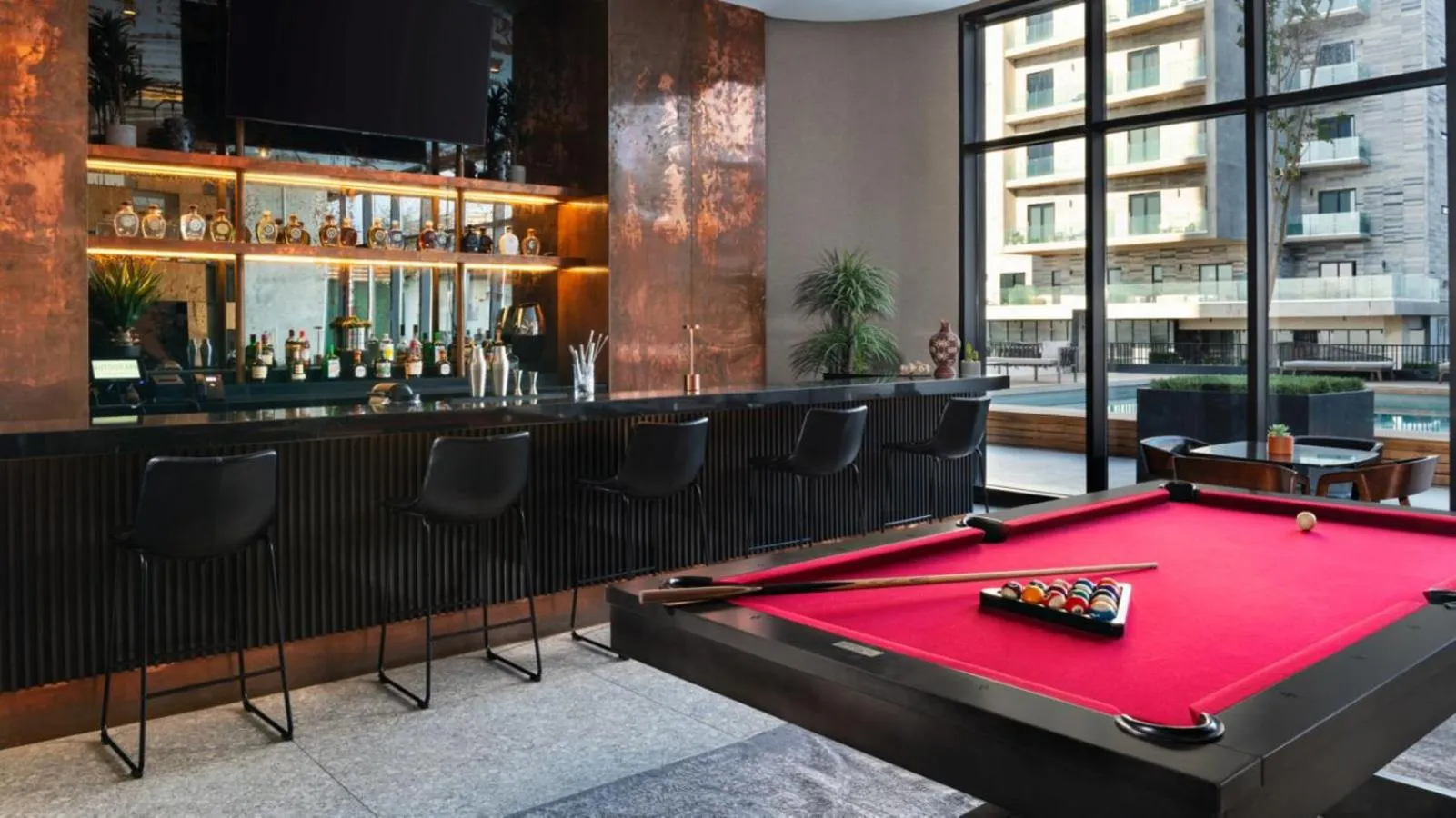 Billiard in Vetta, Distrito Uno, Autograph Collection