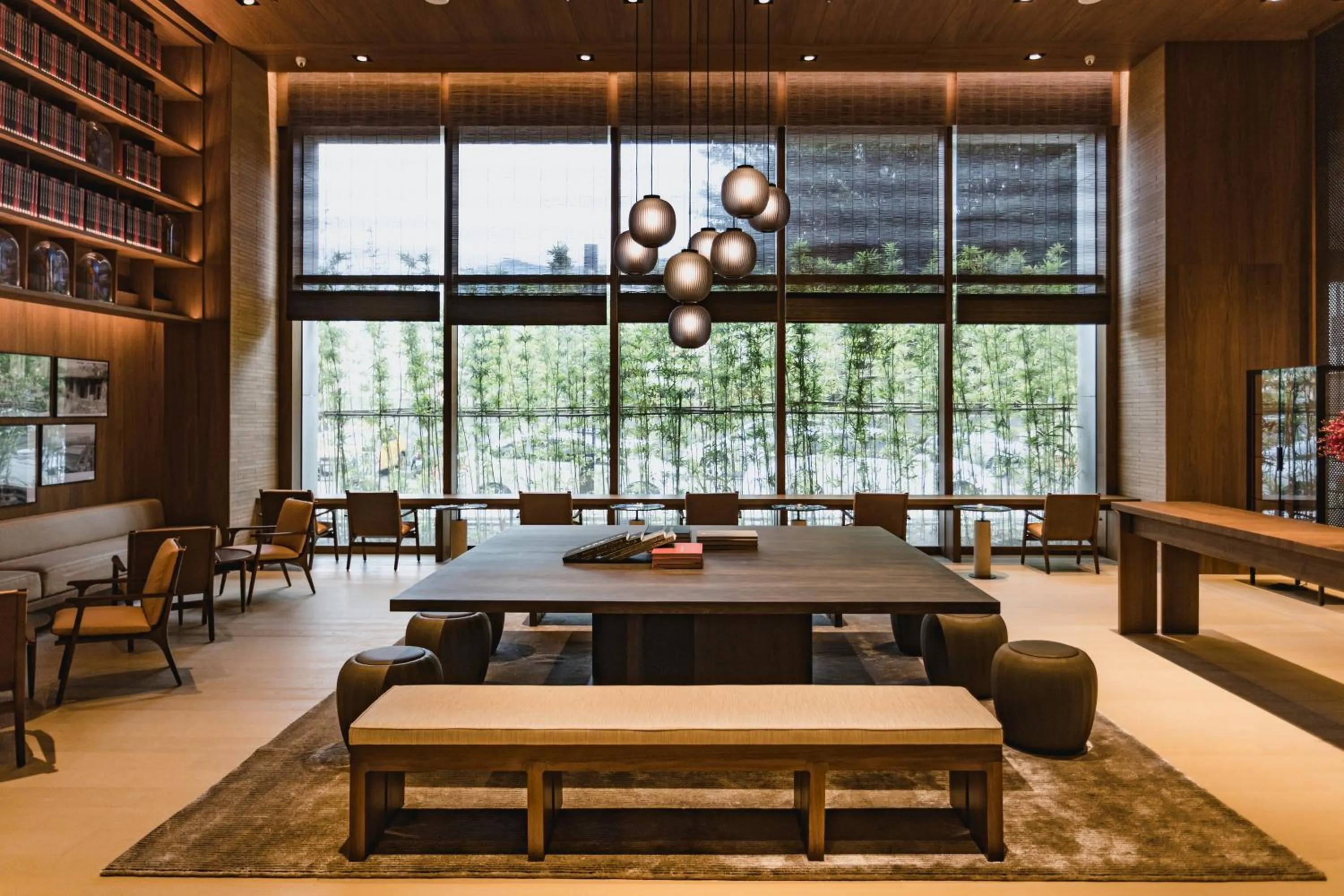 Communal lounge/ TV room in Le Meridien Hualien Resort