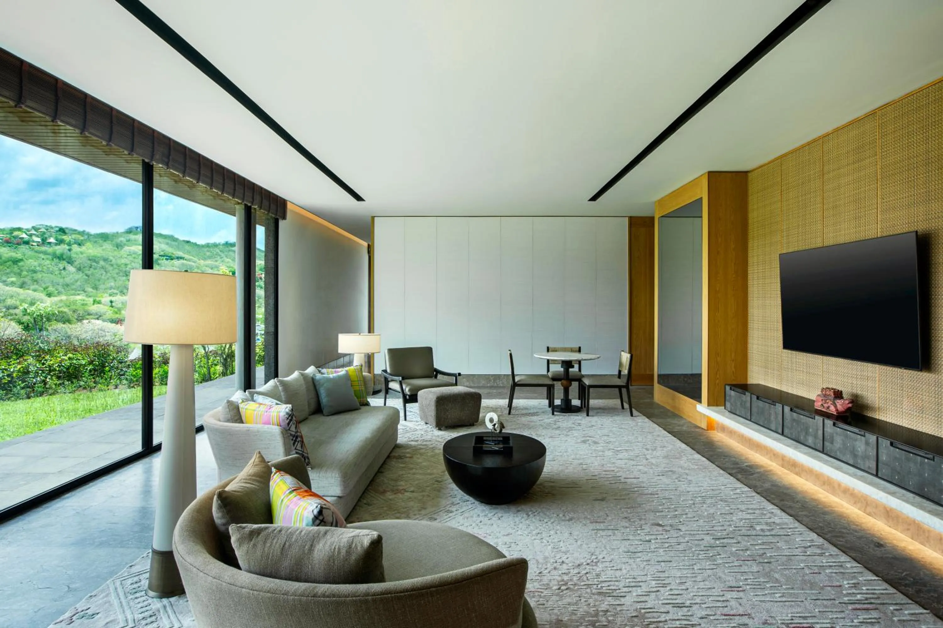 Communal lounge/ TV room in TA’AKTANA, a Luxury Collection Resort & Spa, Labuan Bajo