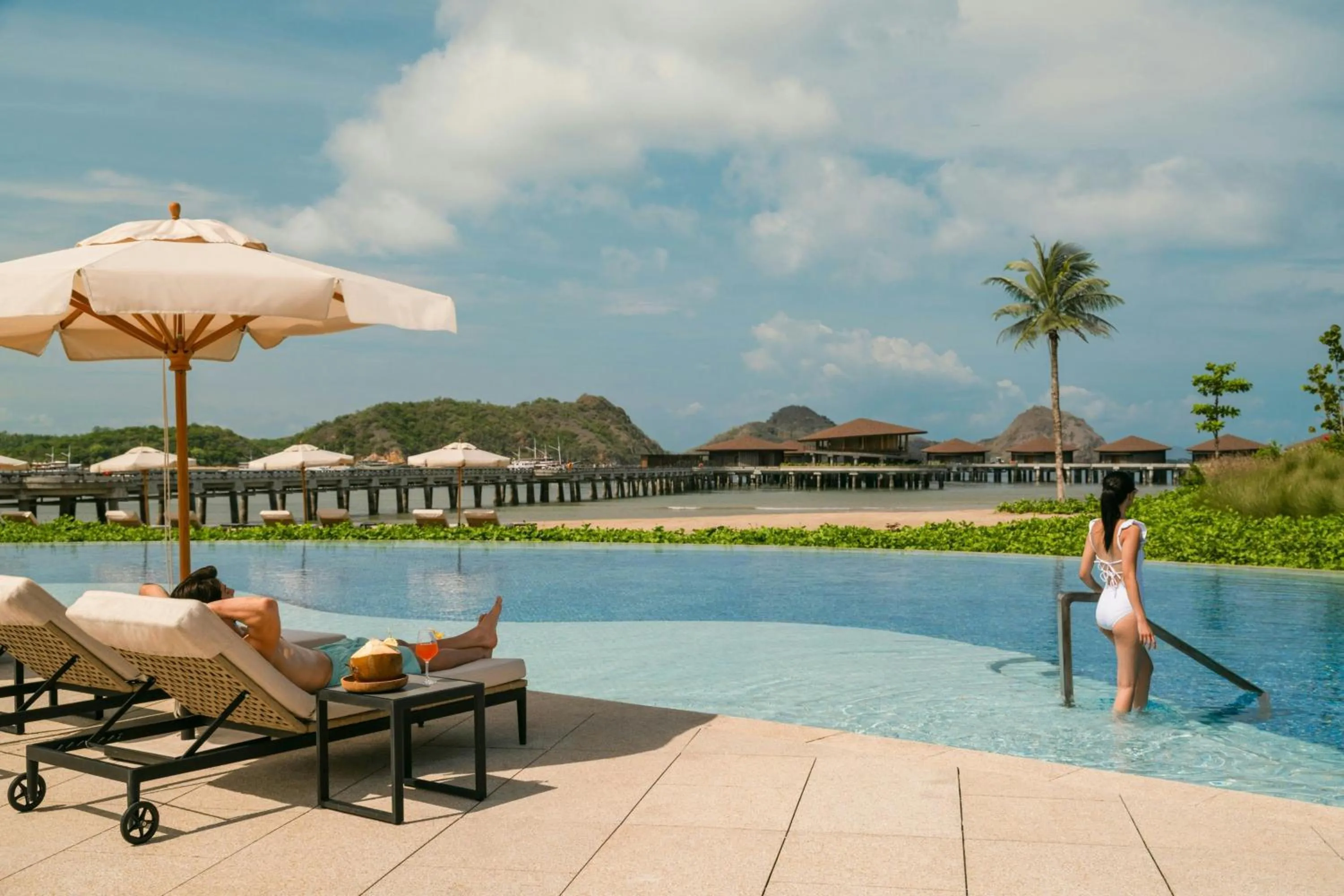 Swimming pool in TA’AKTANA, a Luxury Collection Resort & Spa, Labuan Bajo