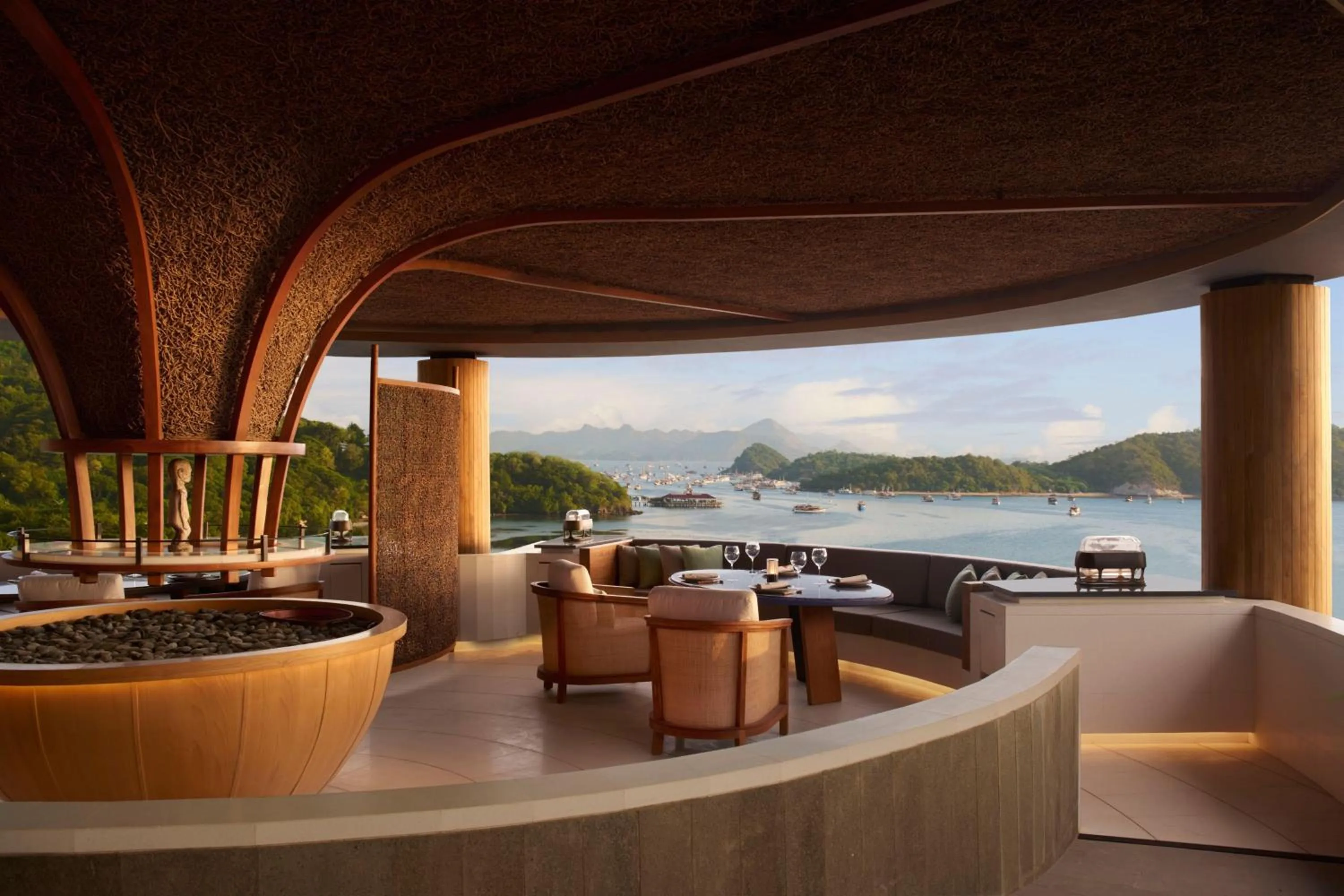 Restaurant/places to eat in TA’AKTANA, a Luxury Collection Resort & Spa, Labuan Bajo