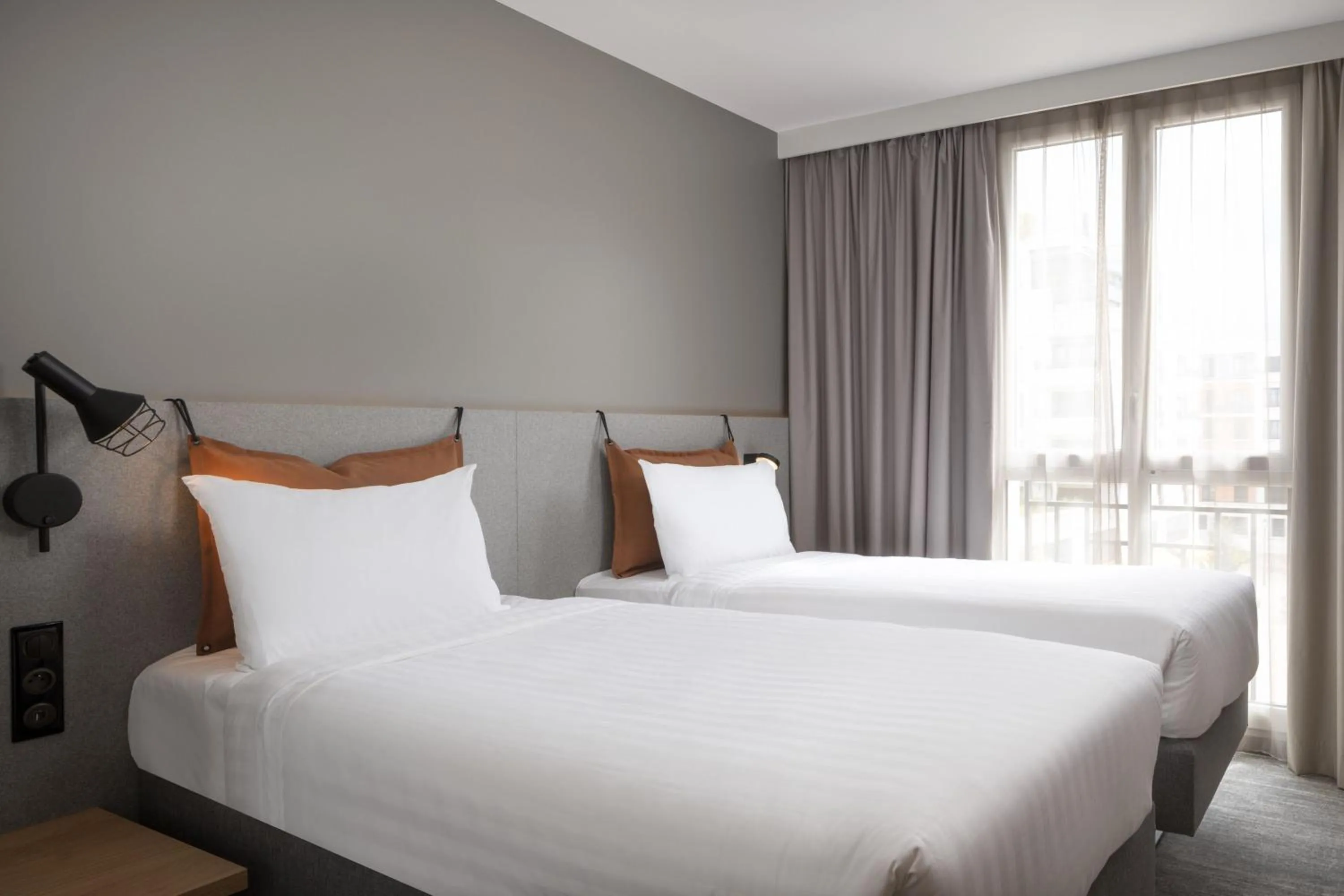 Photo of the whole room, Bed in Moxy Paris Clamart