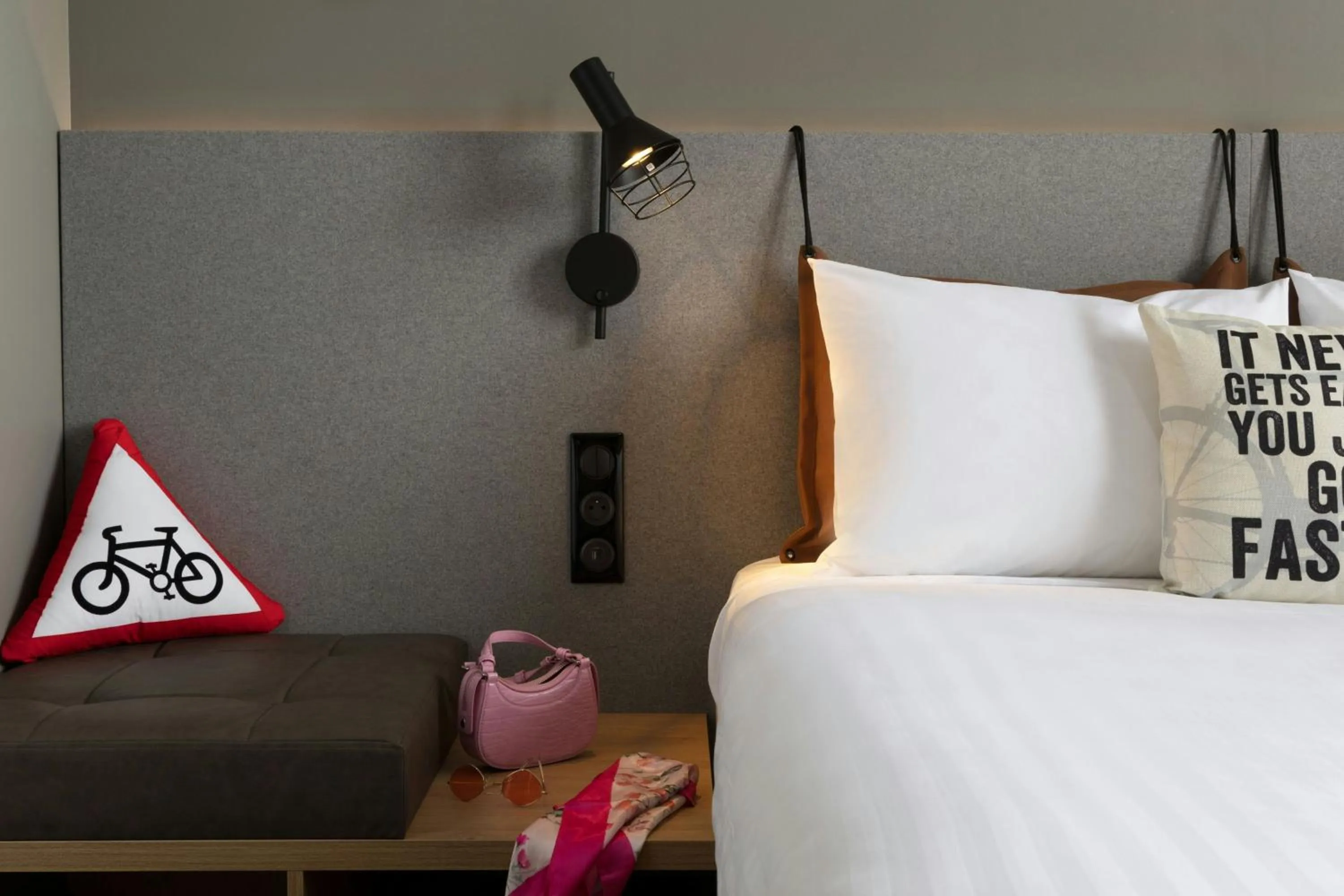 Photo of the whole room, Bed in Moxy Paris Clamart