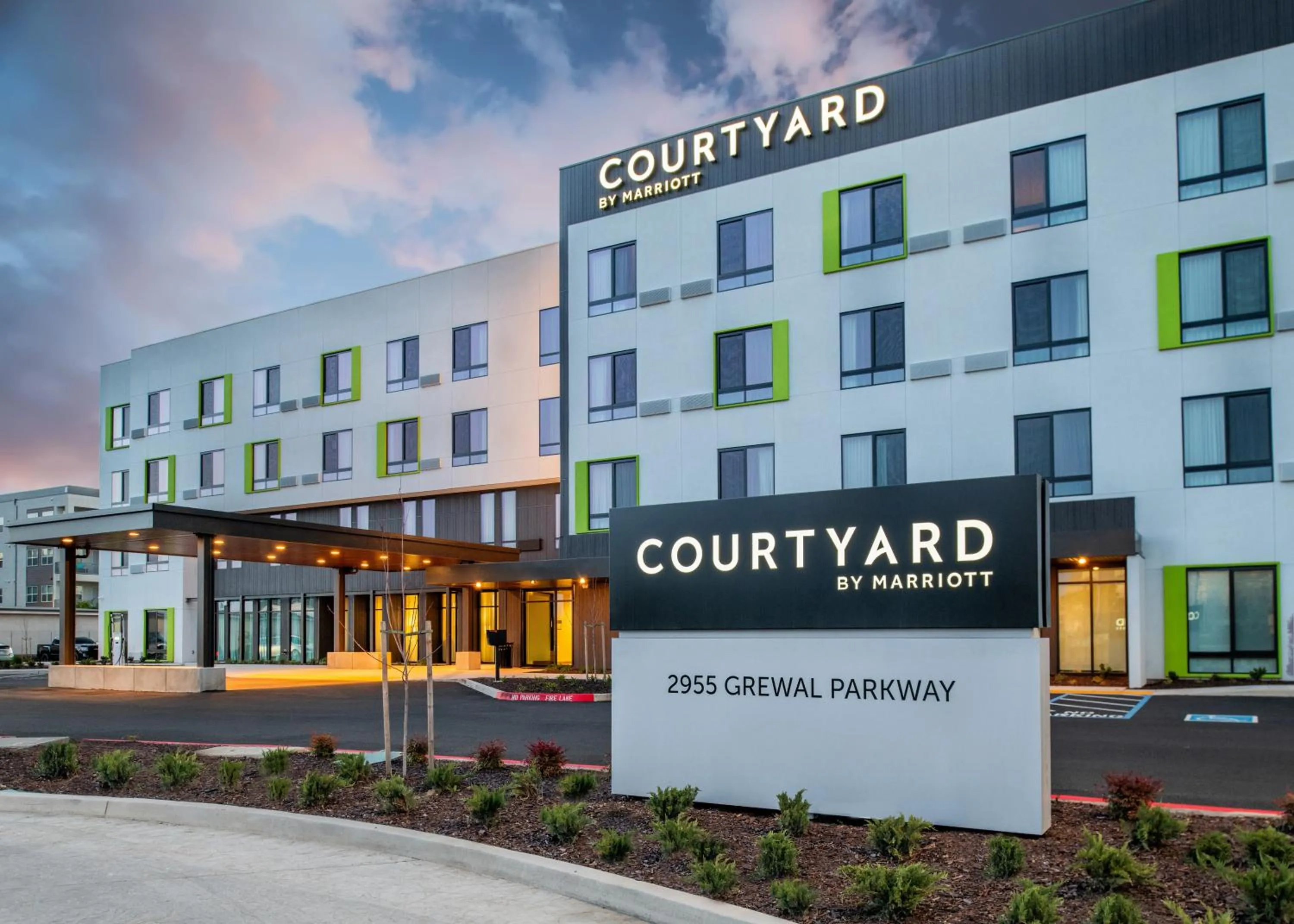 Property building in Courtyard by Marriott Modesto North
