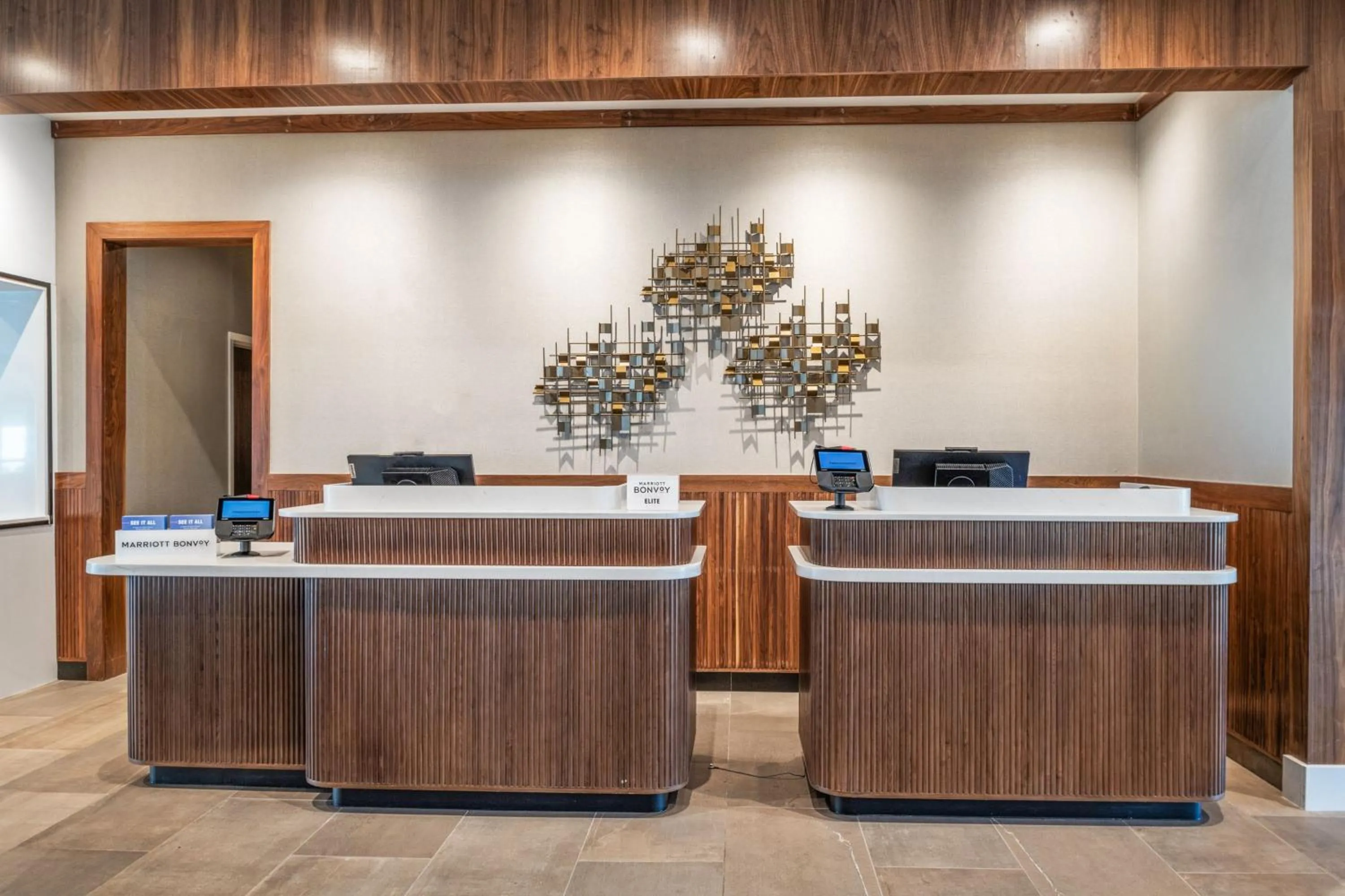Lobby or reception in Courtyard by Marriott Modesto North