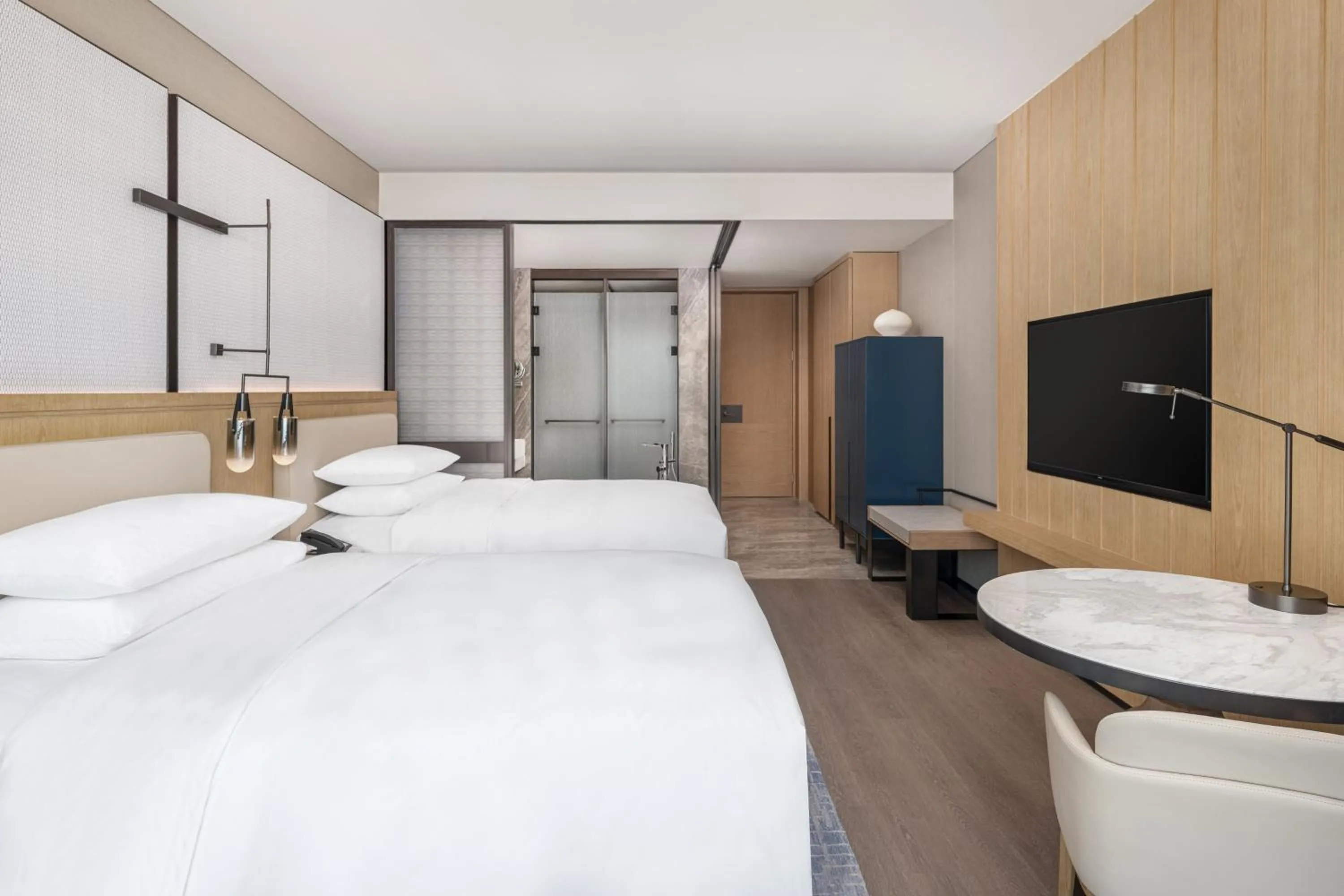 Photo of the whole room, Bed in Qingdao Marriott Hotel Jiaozhou