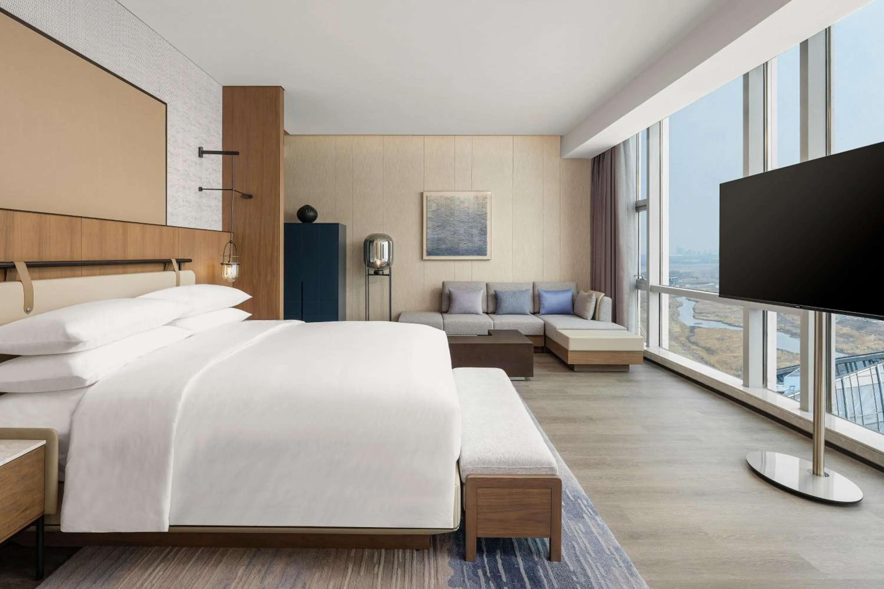 Bedroom, Bed in Qingdao Marriott Hotel Jiaozhou