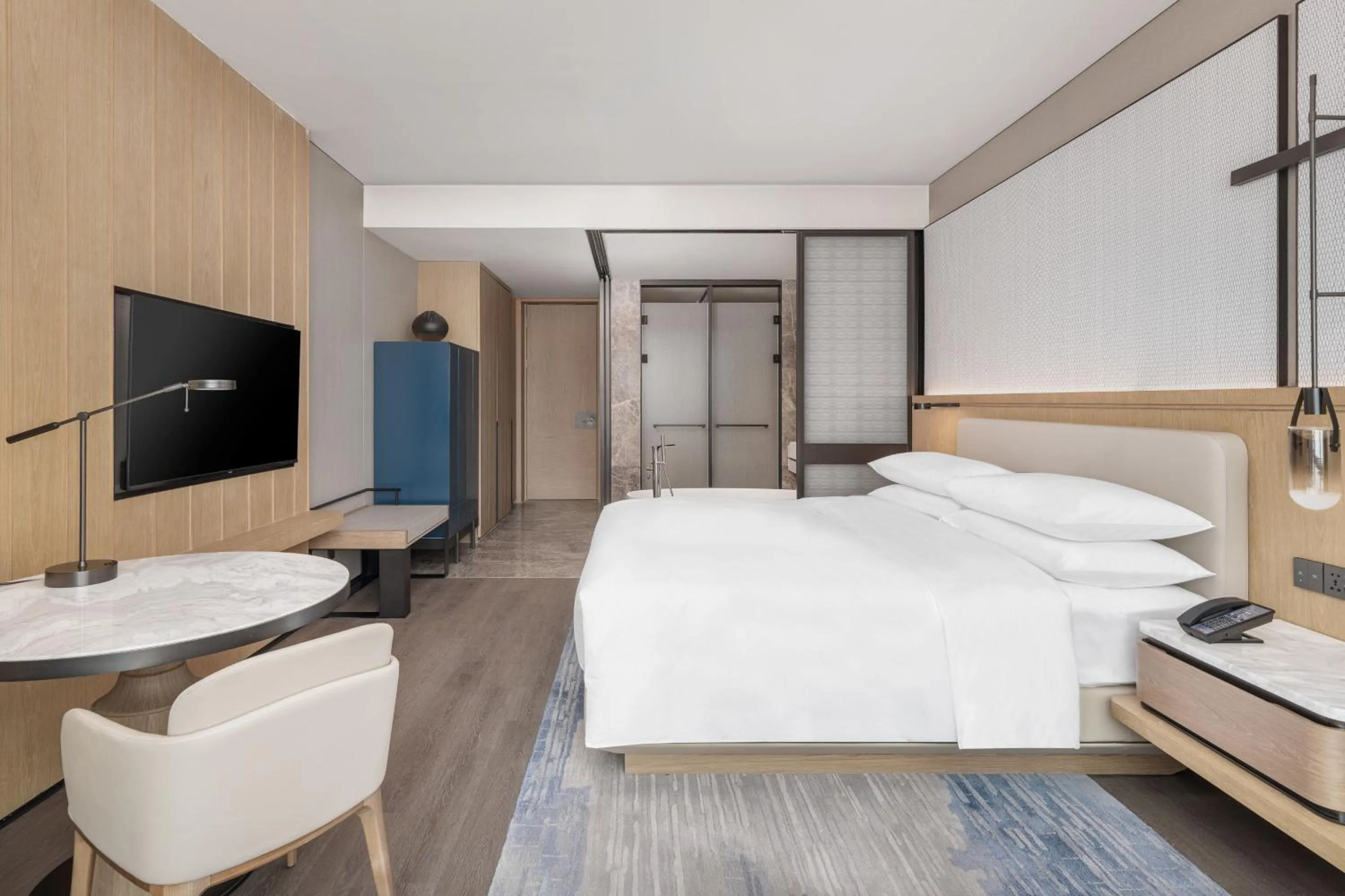 Photo of the whole room, Bed in Qingdao Marriott Hotel Jiaozhou