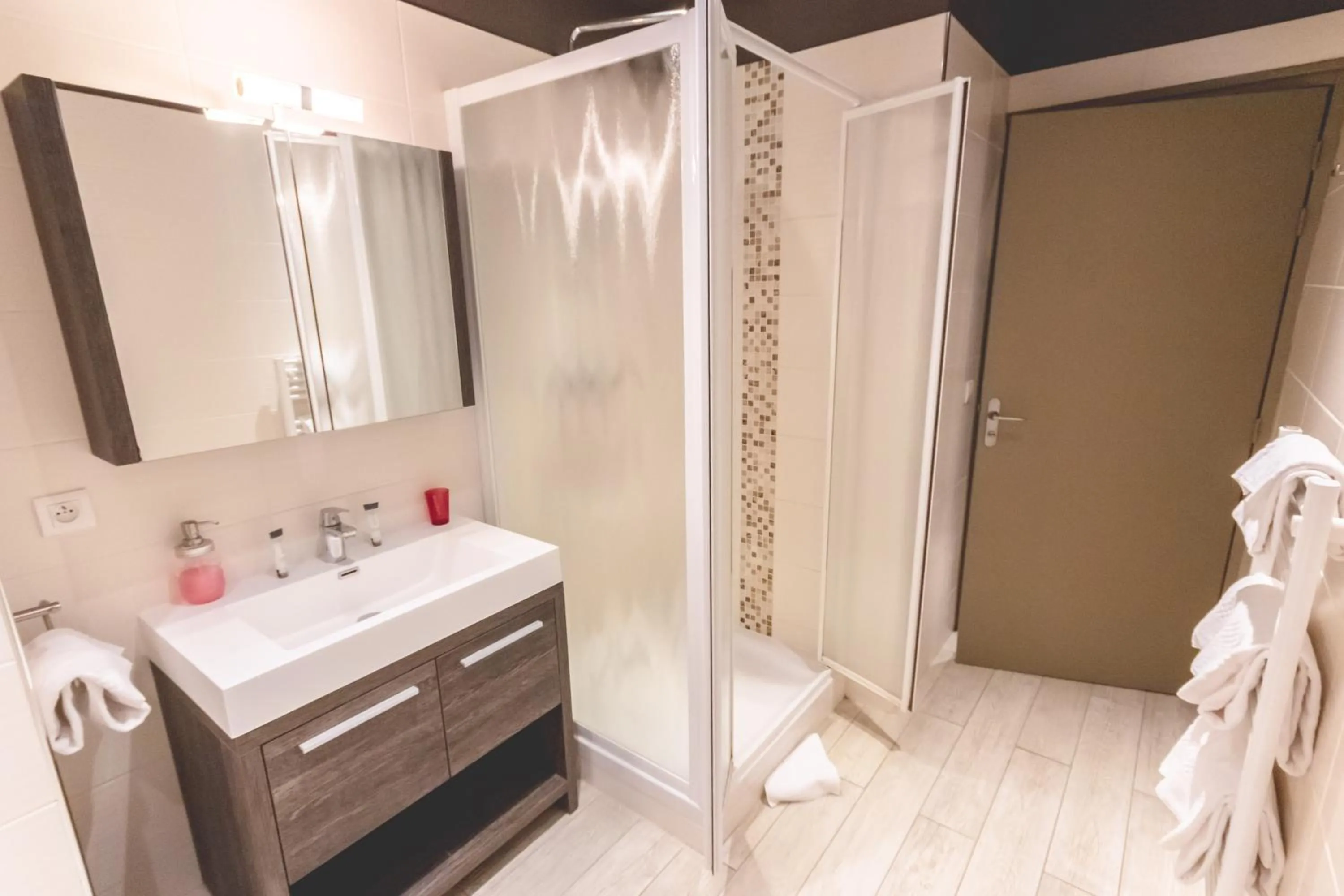 Shower in Domaine de la Baratonne