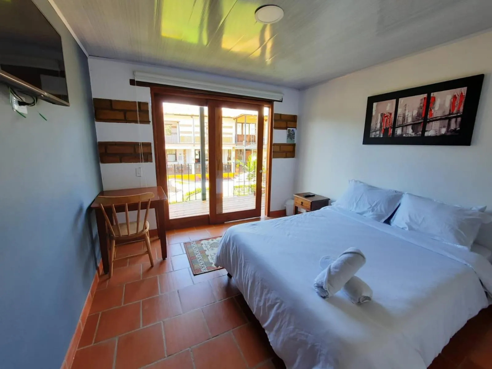 Double Room (1 Adult + 1 Child) in Hotel Pliosaurio Campestre