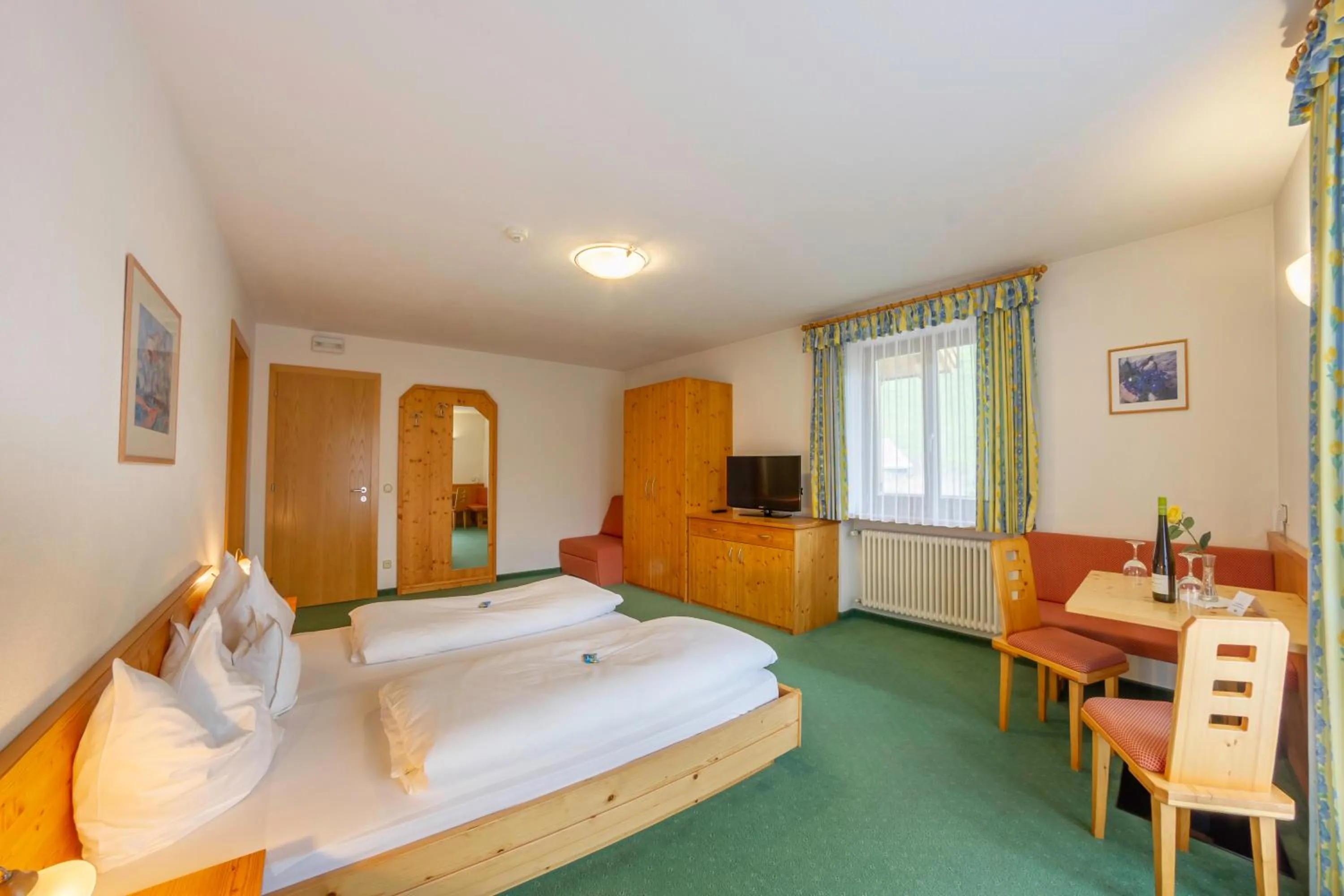 Bed in Hotel Garni Angerer