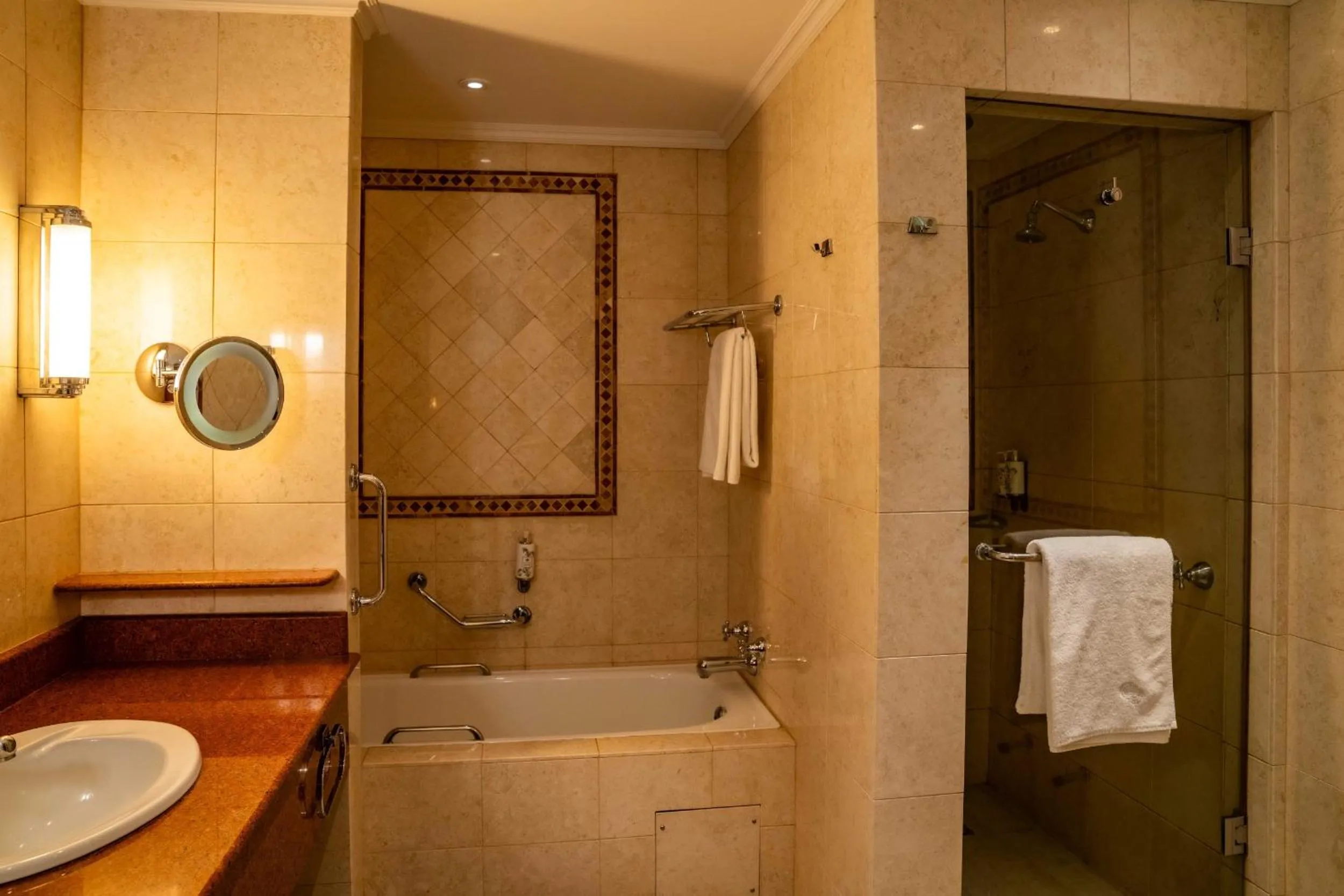 Bathroom in Polana Serena Hotel
