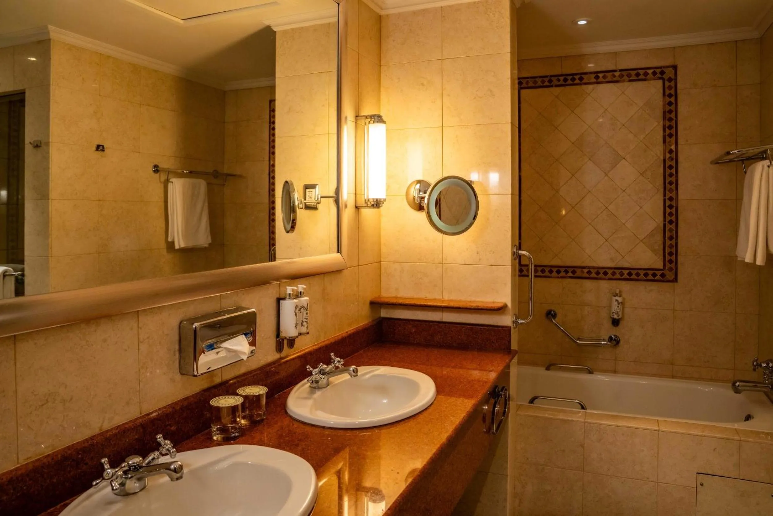 Bathroom in Polana Serena Hotel