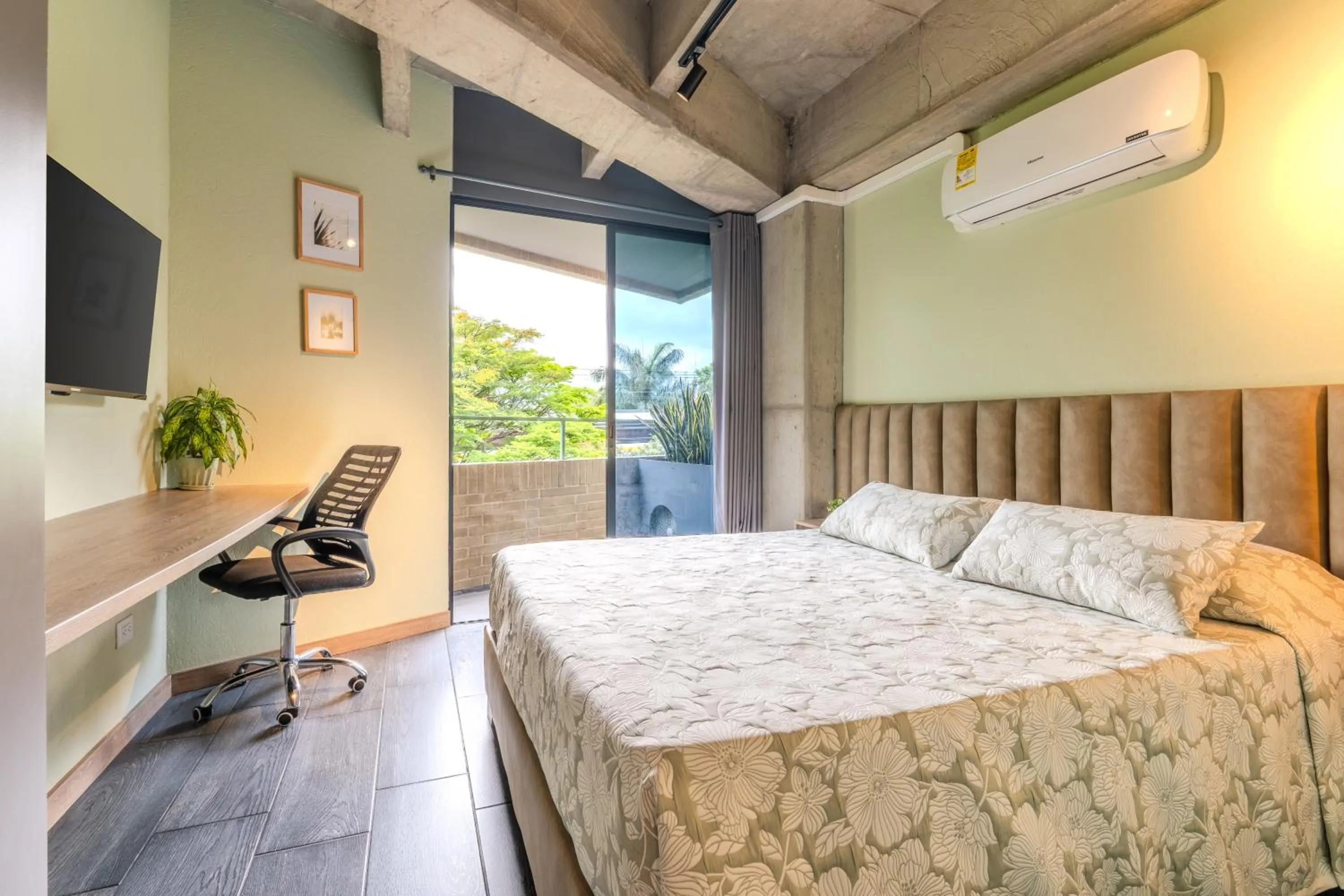 Apartment with Balcony in B 48 Living by B Rent