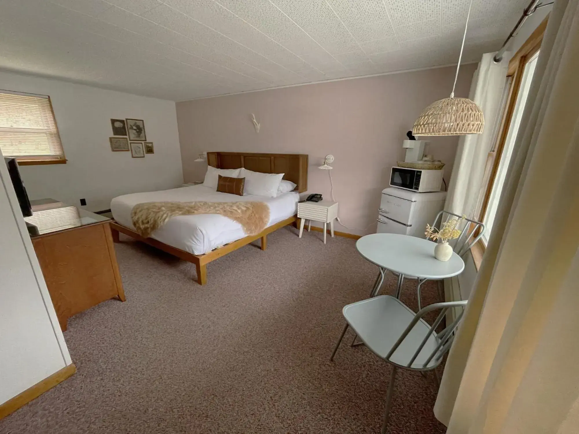 Deluxe King Studio in Berkshire Valley Inn Deluxe King Studio in Berkshire Valley Inn