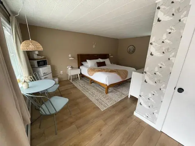 Superior King Suite in Berkshire Valley Inn Superior King Suite in Berkshire Valley Inn