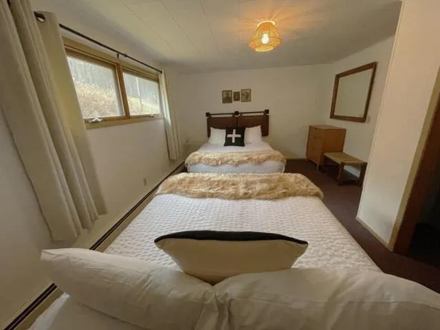 Bed in Berkshire Valley Inn