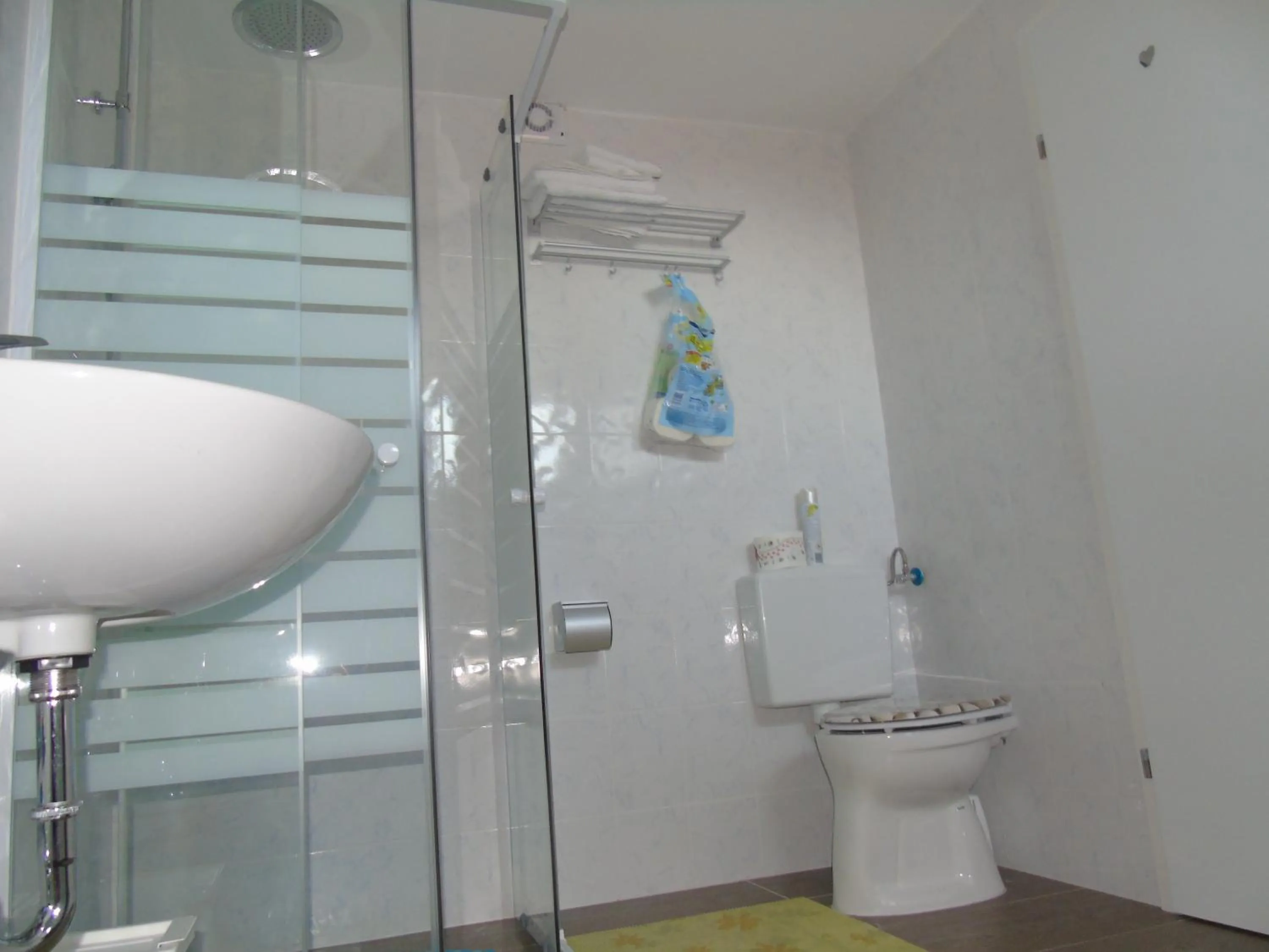 Bathroom in Cáfe 168