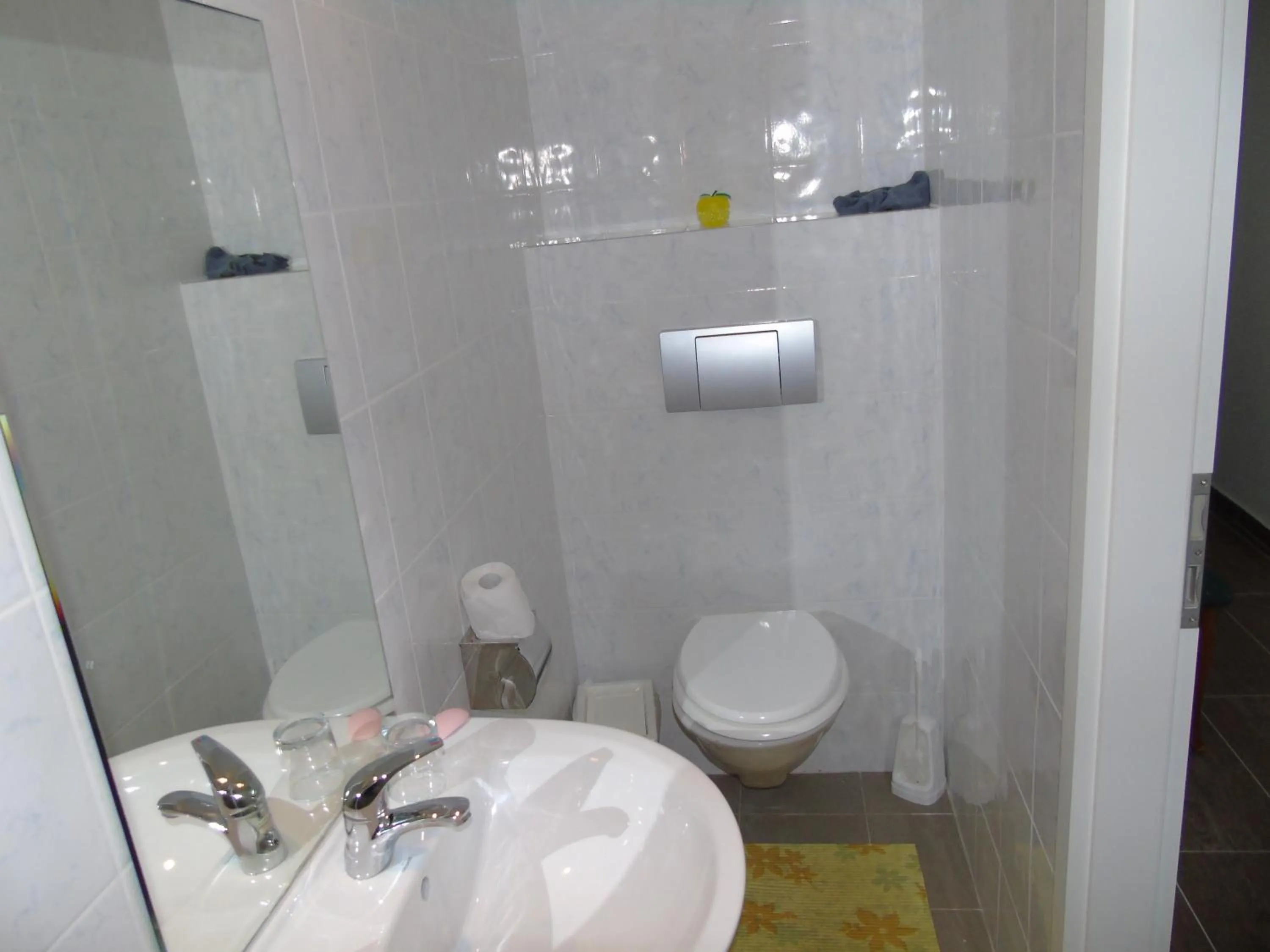 Bathroom in Cáfe 168