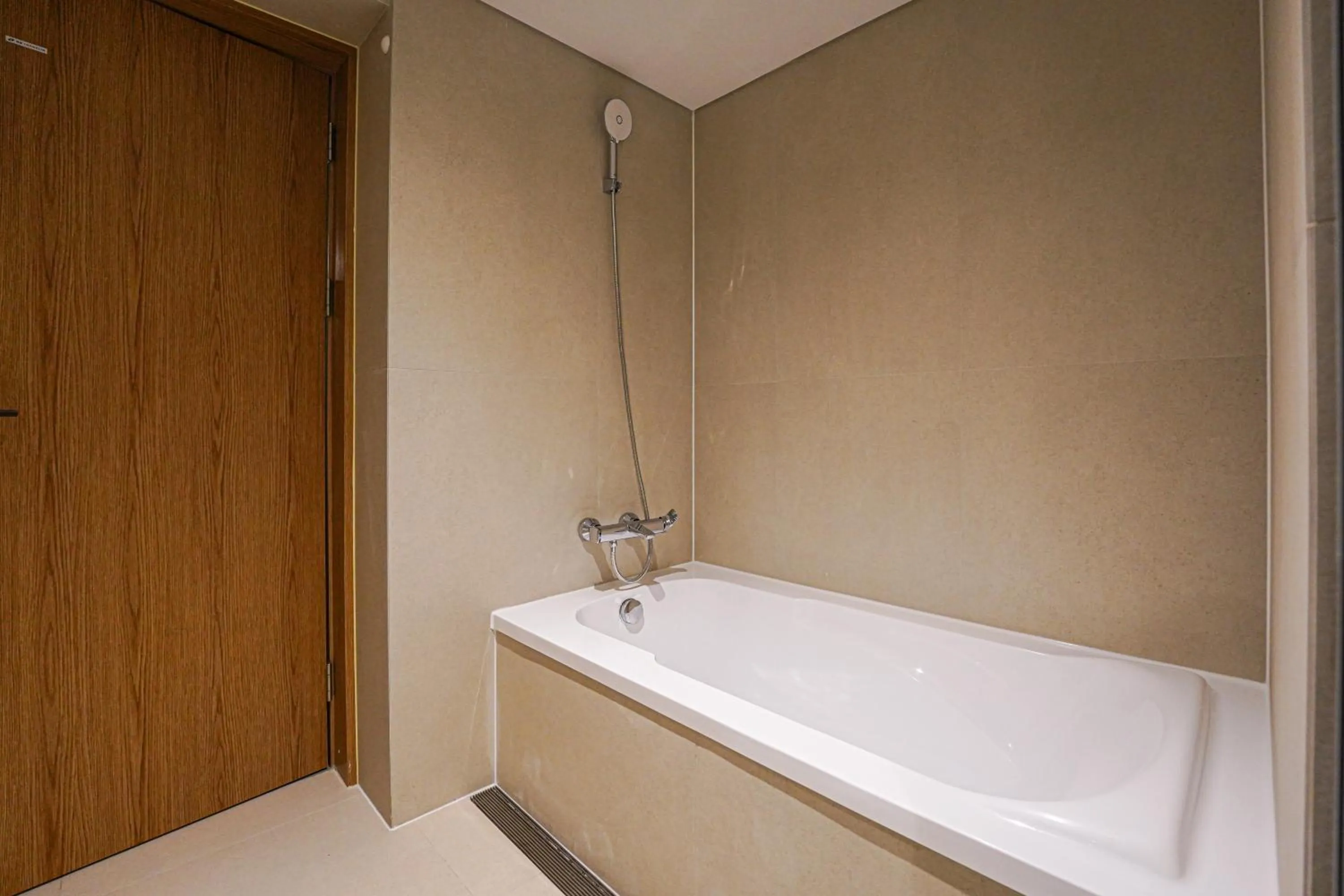 Bath in Hotel Ground27