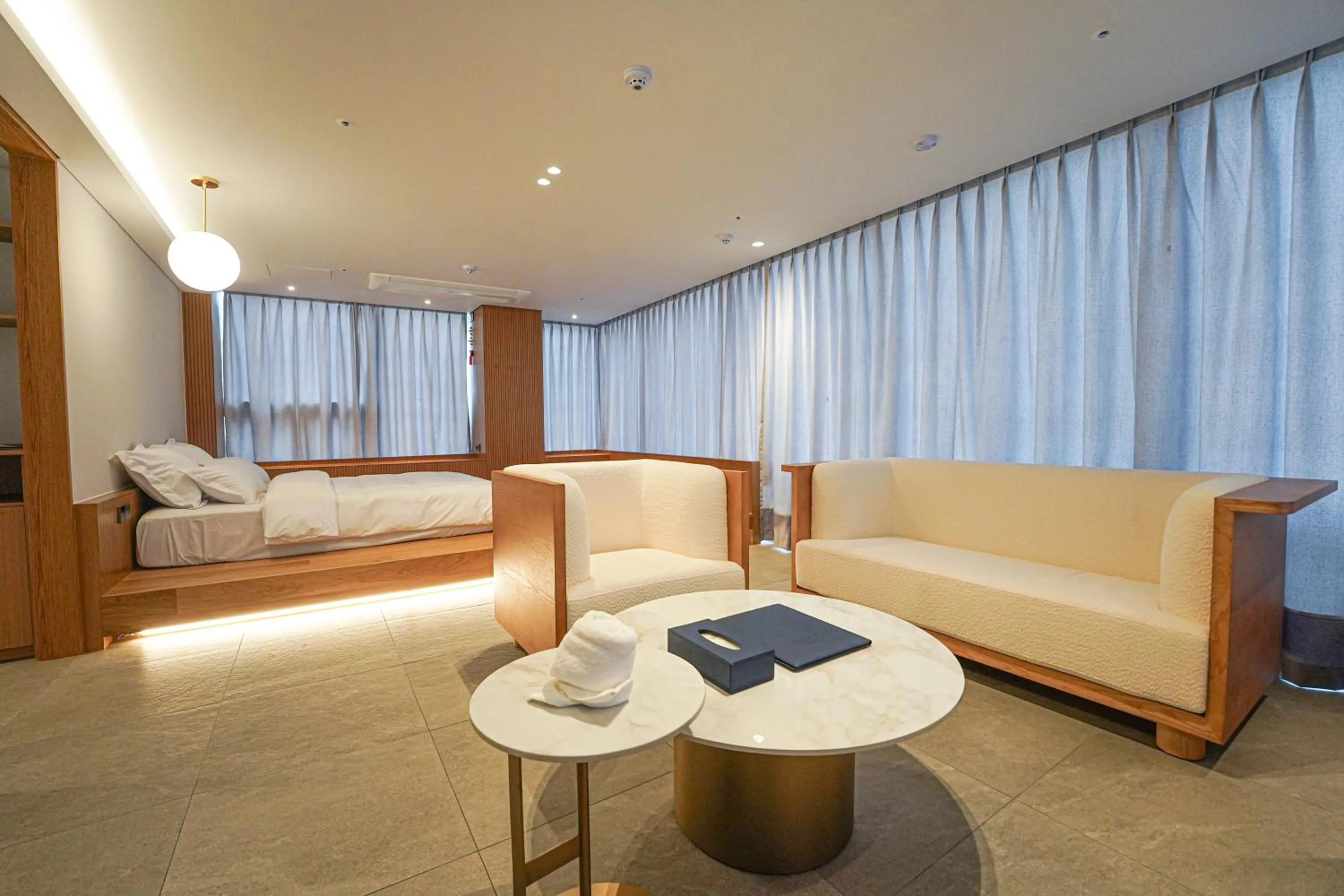 Photo of the whole room in Hotel Ground27