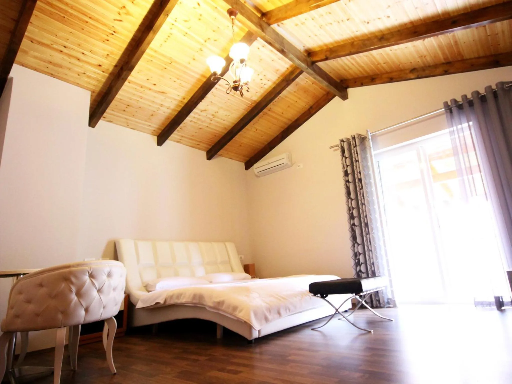 Shower, Bed in Hotel Bylis