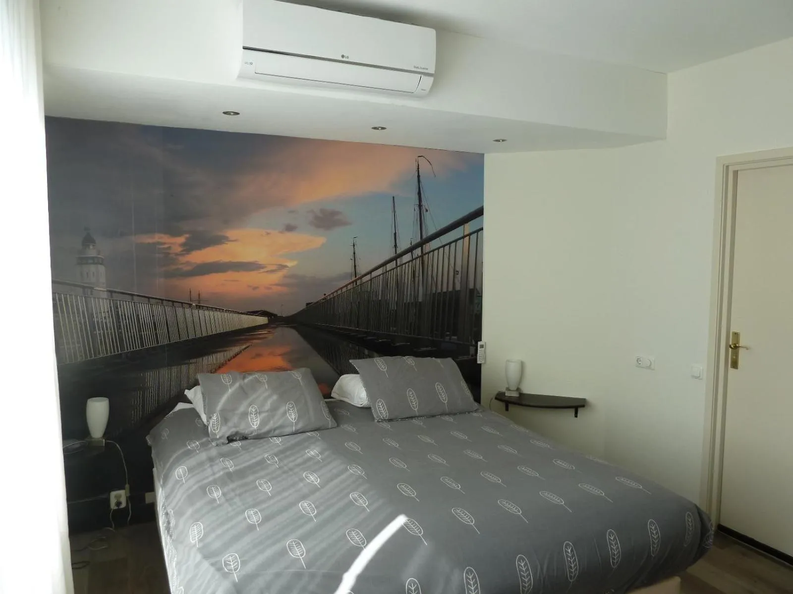 Bed in Hotel Centraal
