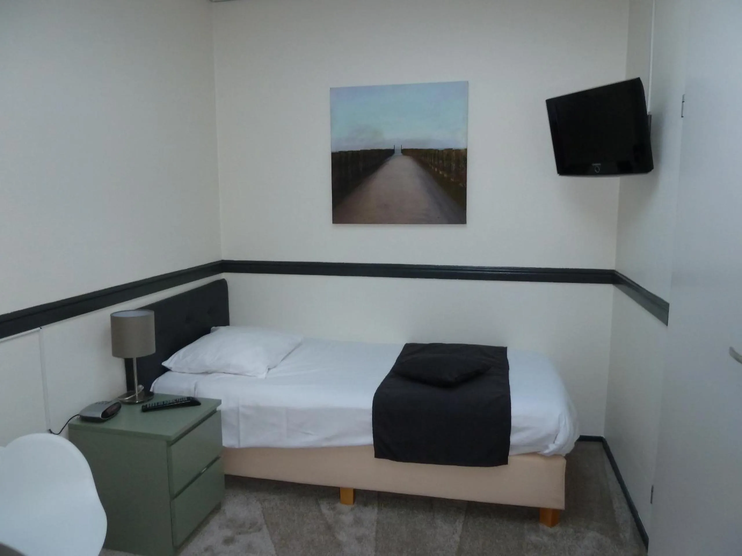 Photo of the whole room, Bed in Hotel Centraal