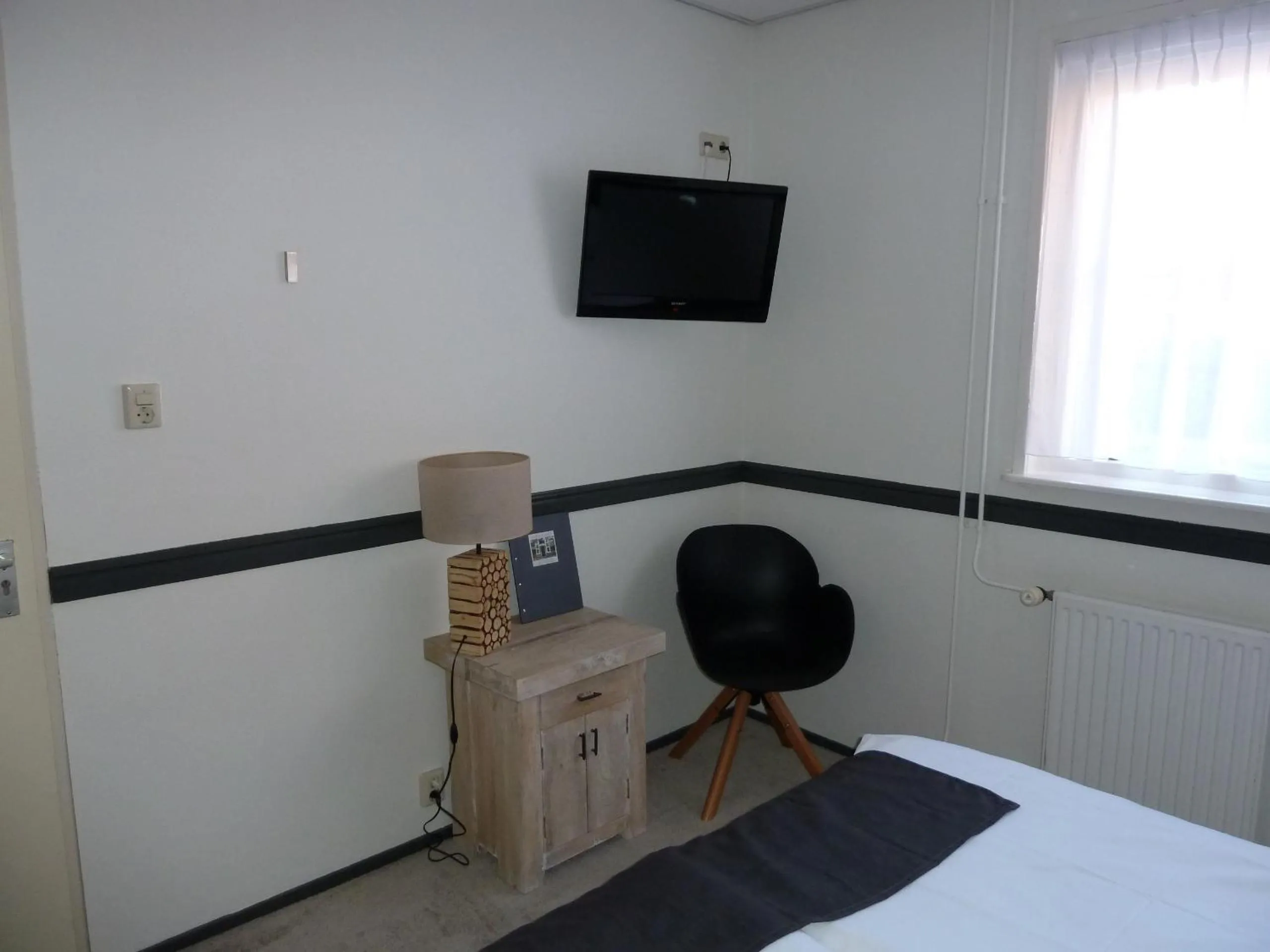 Photo of the whole room, Bed in Hotel Centraal