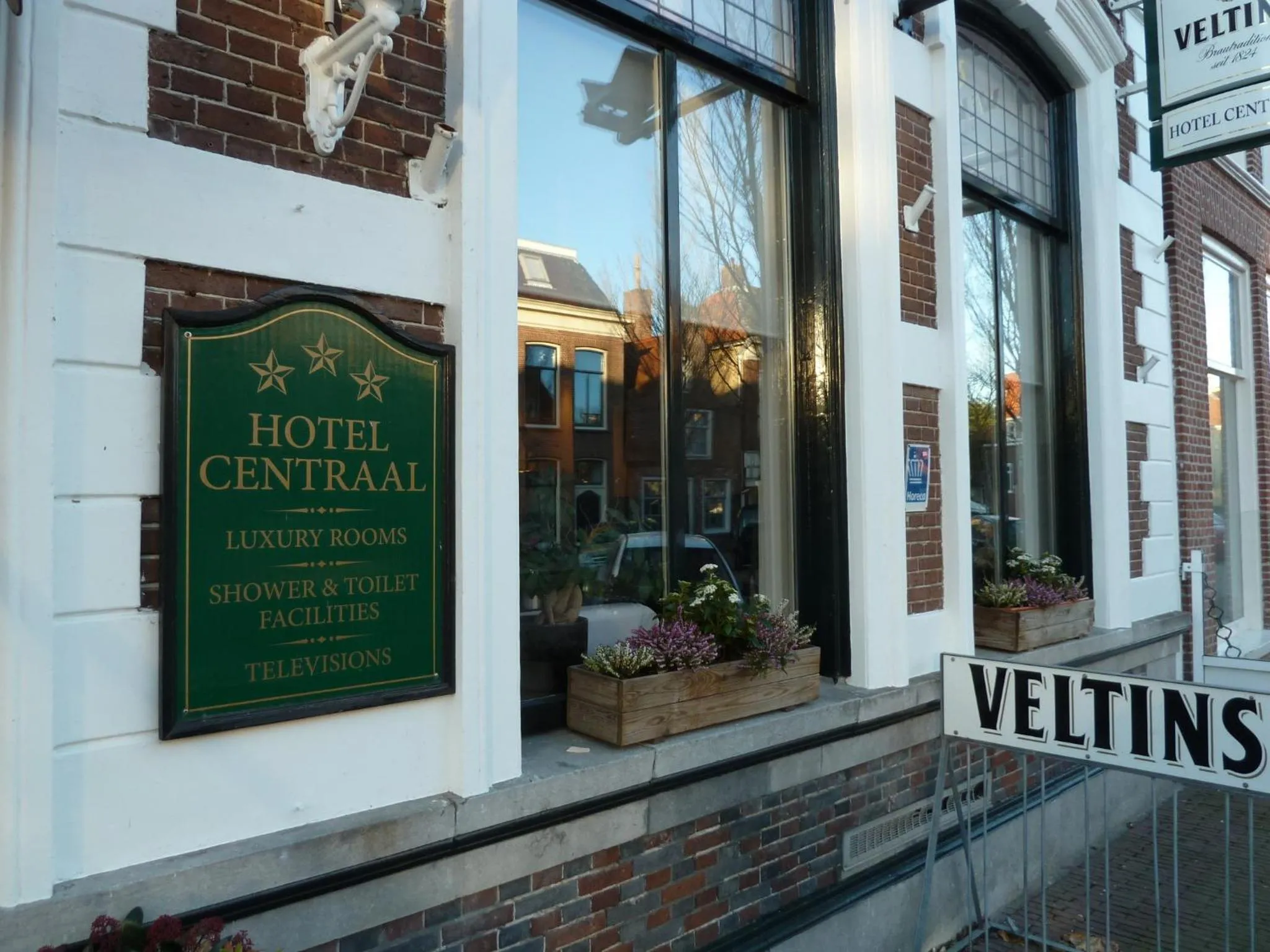 Facade/entrance in Hotel Centraal