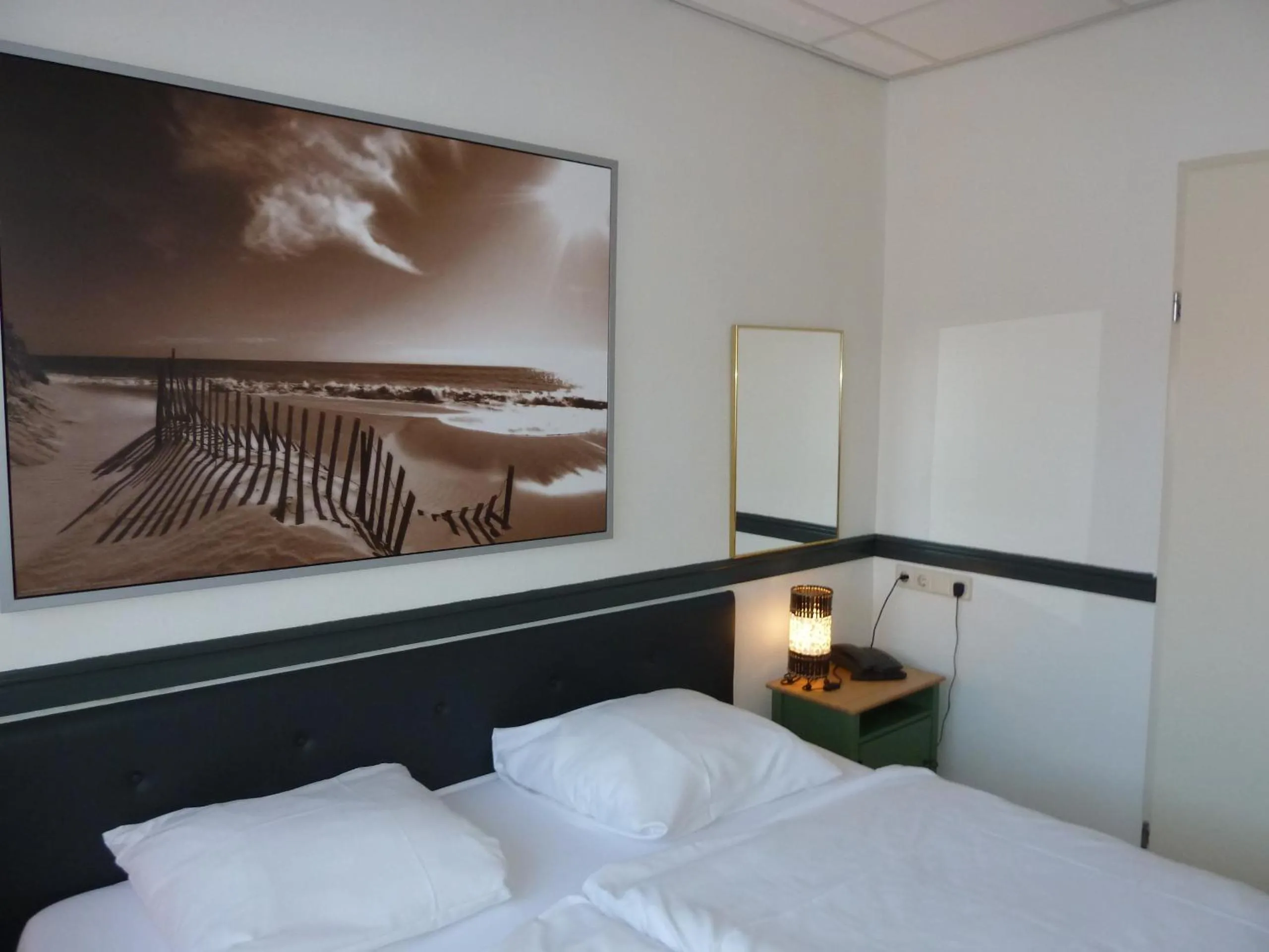 Photo of the whole room, Bed in Hotel Centraal